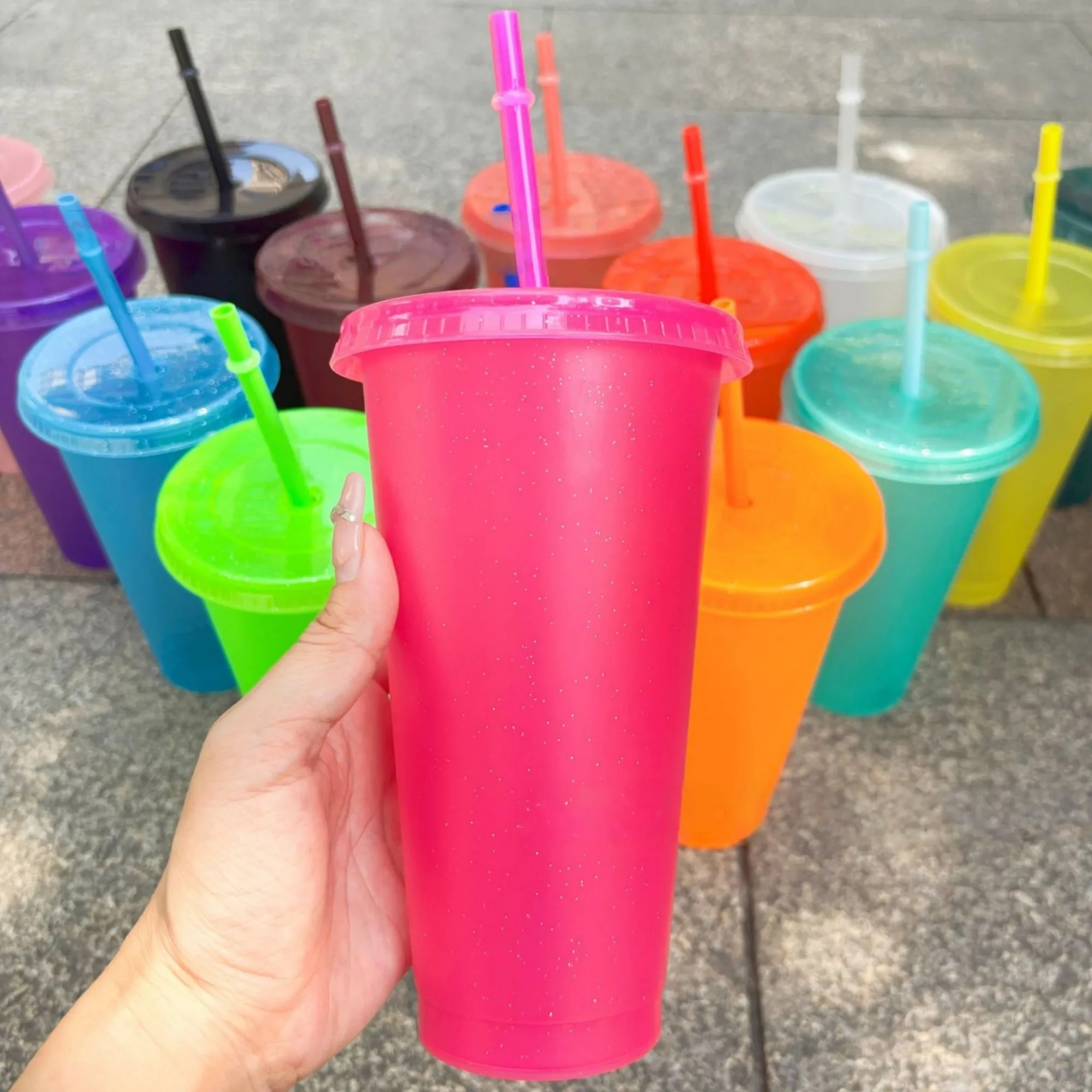 24oz PP Glitter Tumbler Plastic Straw Cup With Lid 5