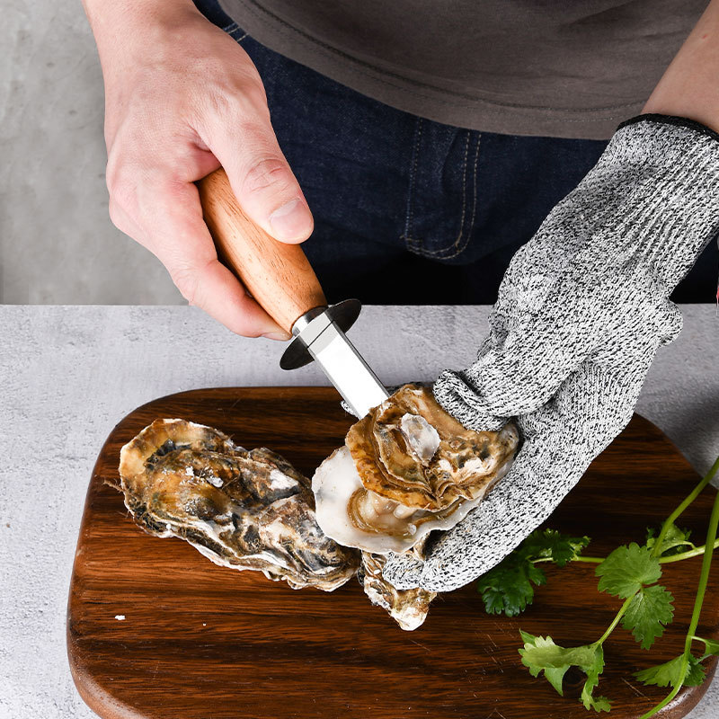 Wooden Handle Oyster Knife 2