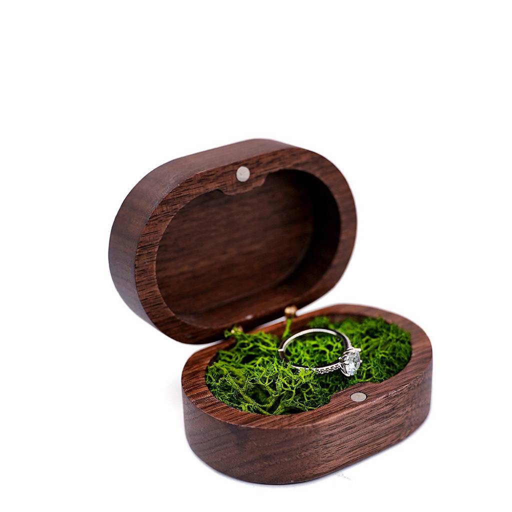 Oval Ring Box(Clear Top Optional) 2
