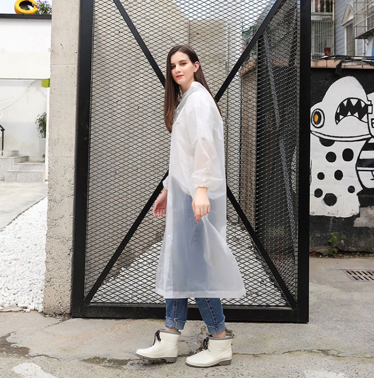 Disposable poncho with sleeves 2
