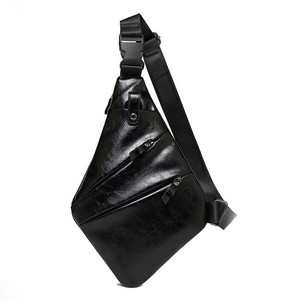 Elegant Chain Shoulder Bag With Gold Accents 3