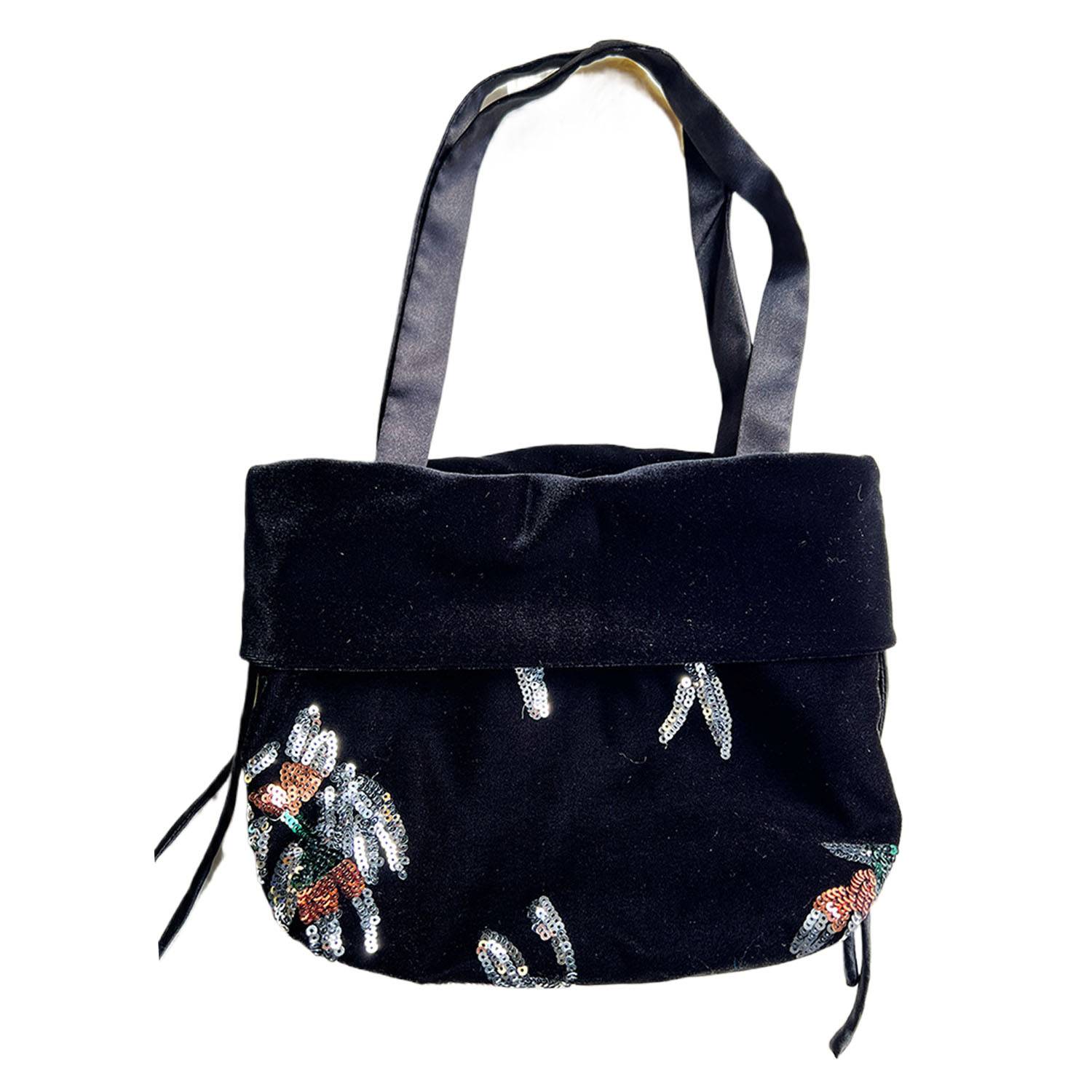 Woman's Velvet Drawstring Bag 1