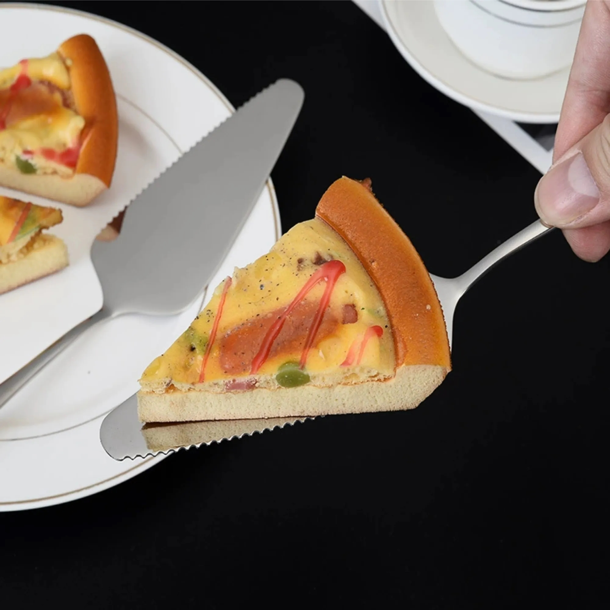Stainless Steel Cake Server Pizza Spatula With Serrated Edge 3