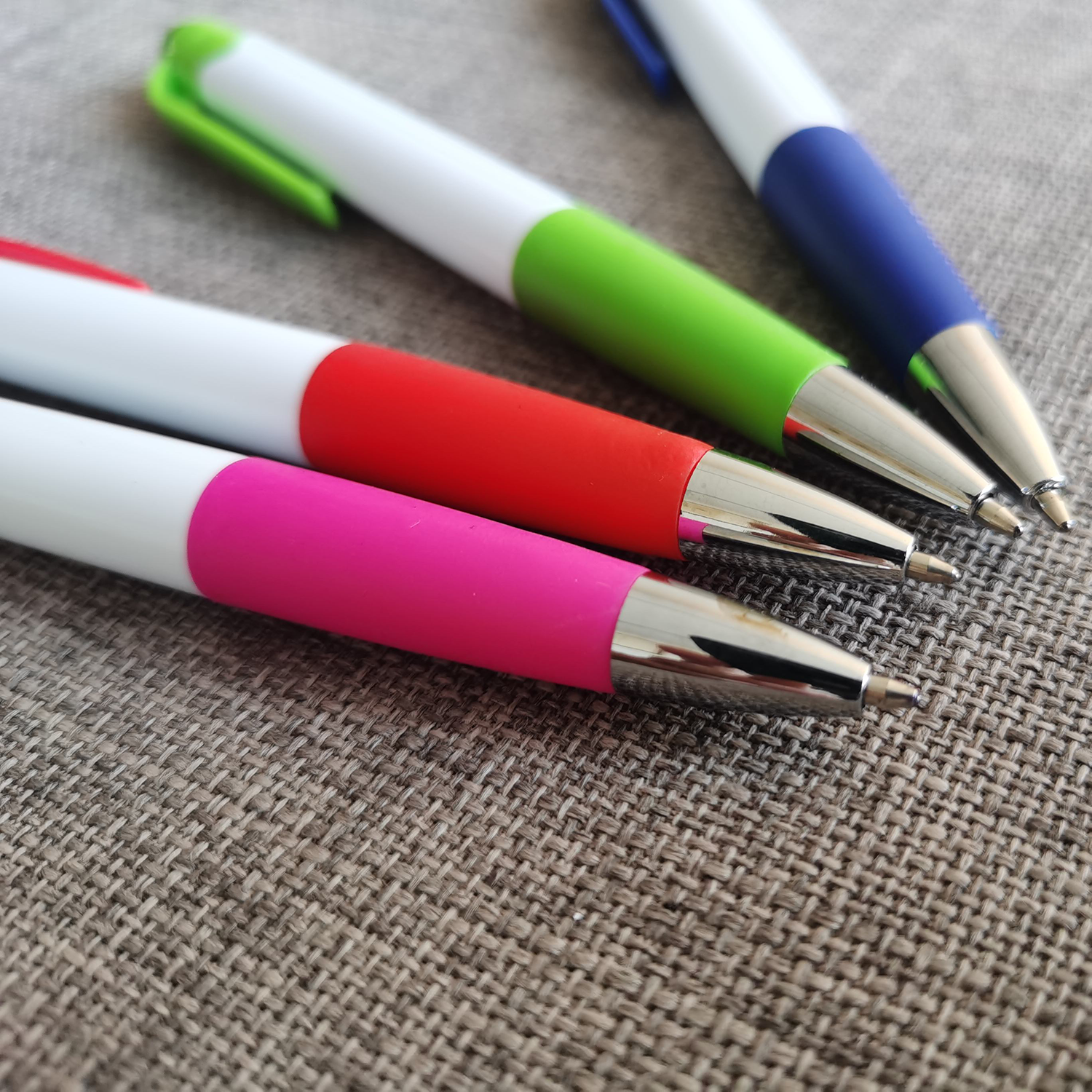 Tip-Top Smooth Writing Ballpoint pen 2