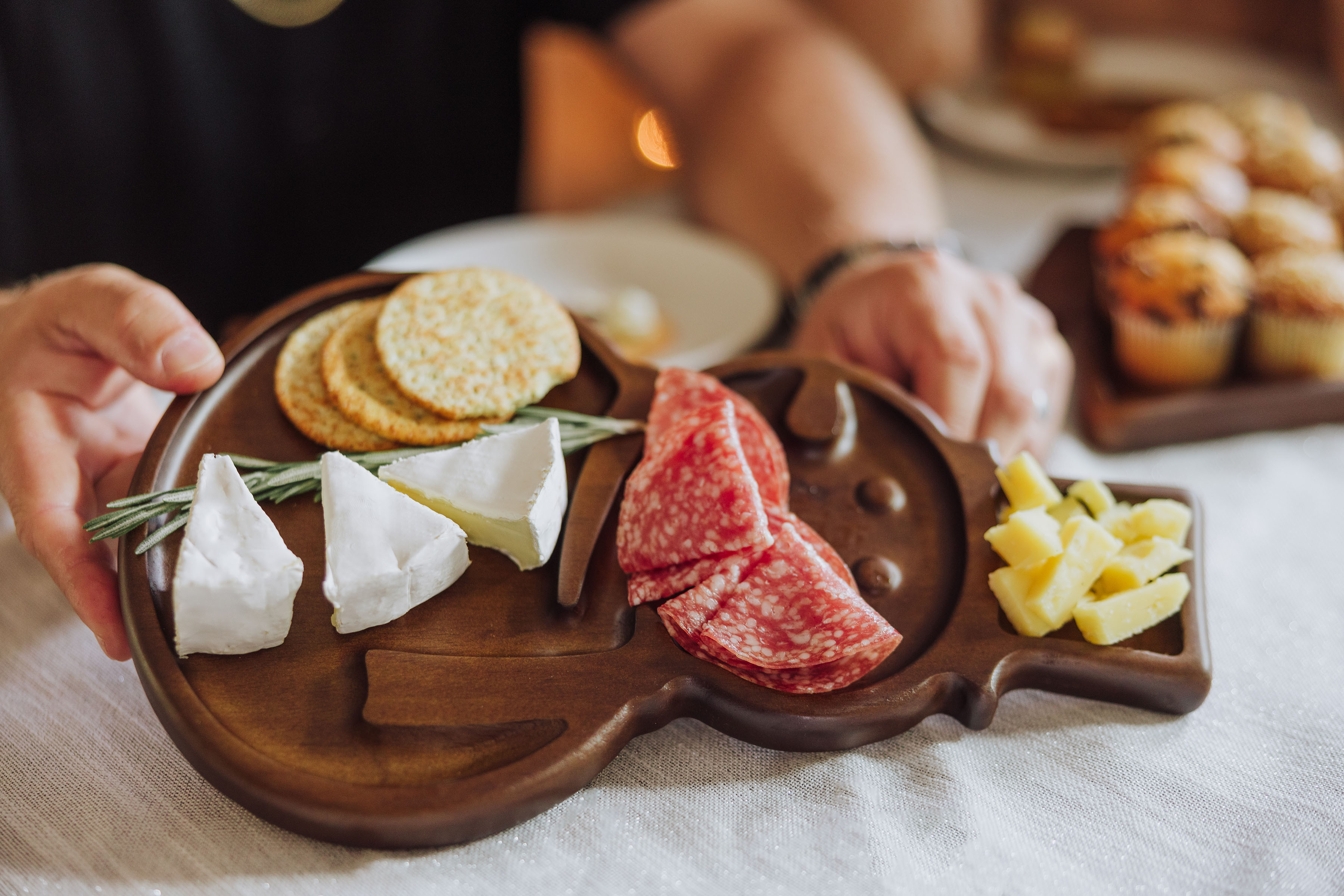 Reversible Snowman Sectioned Serving Tray with Knife 3