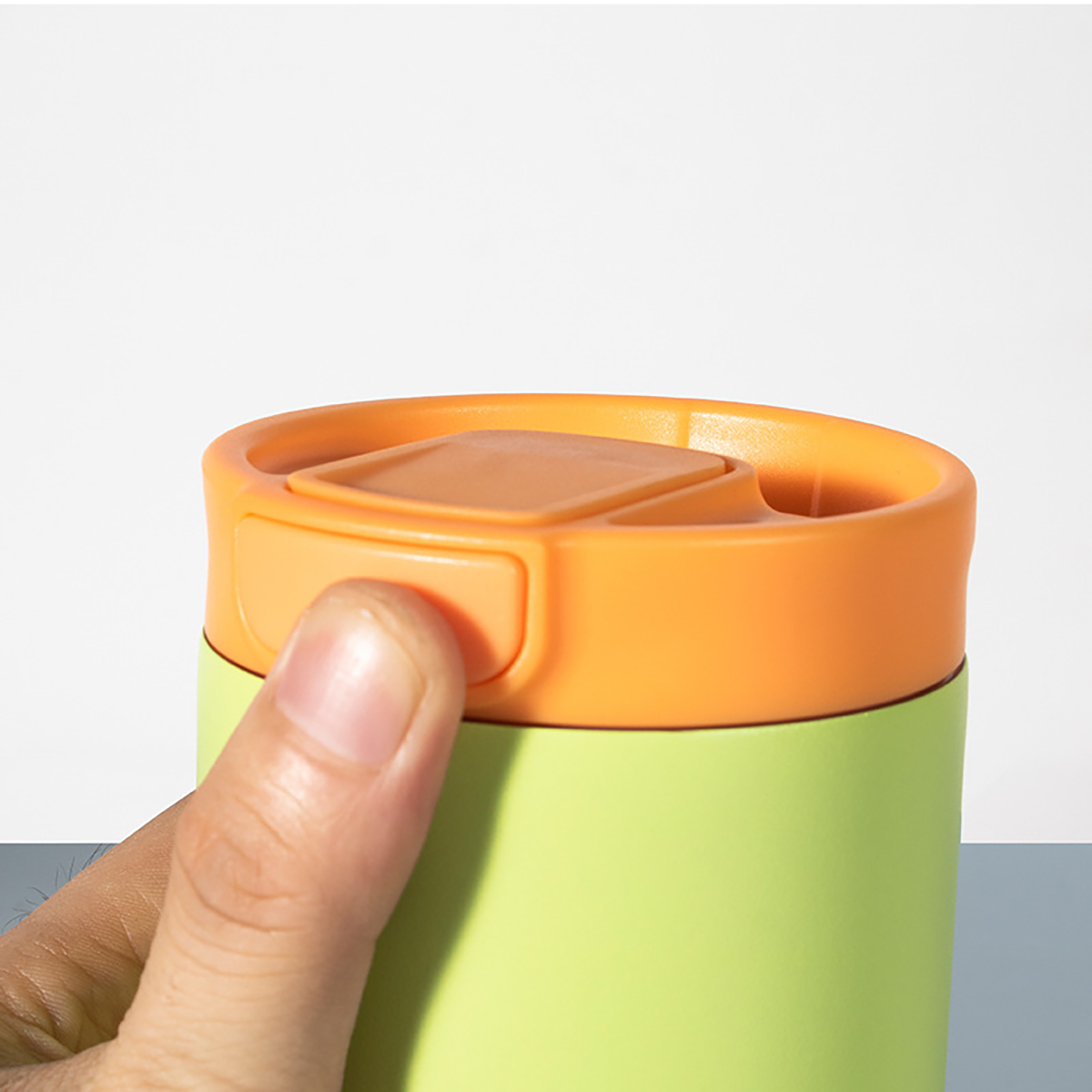 High quality Insulated Travel Mug With Leak-Proof Flip Lid 2