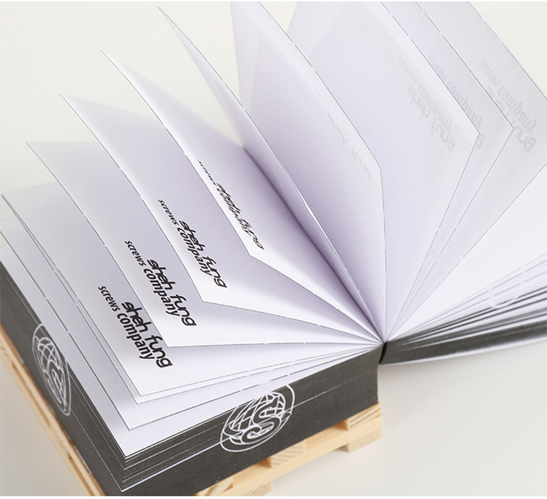 Sticky Notes With Square Wooden Pallet 1