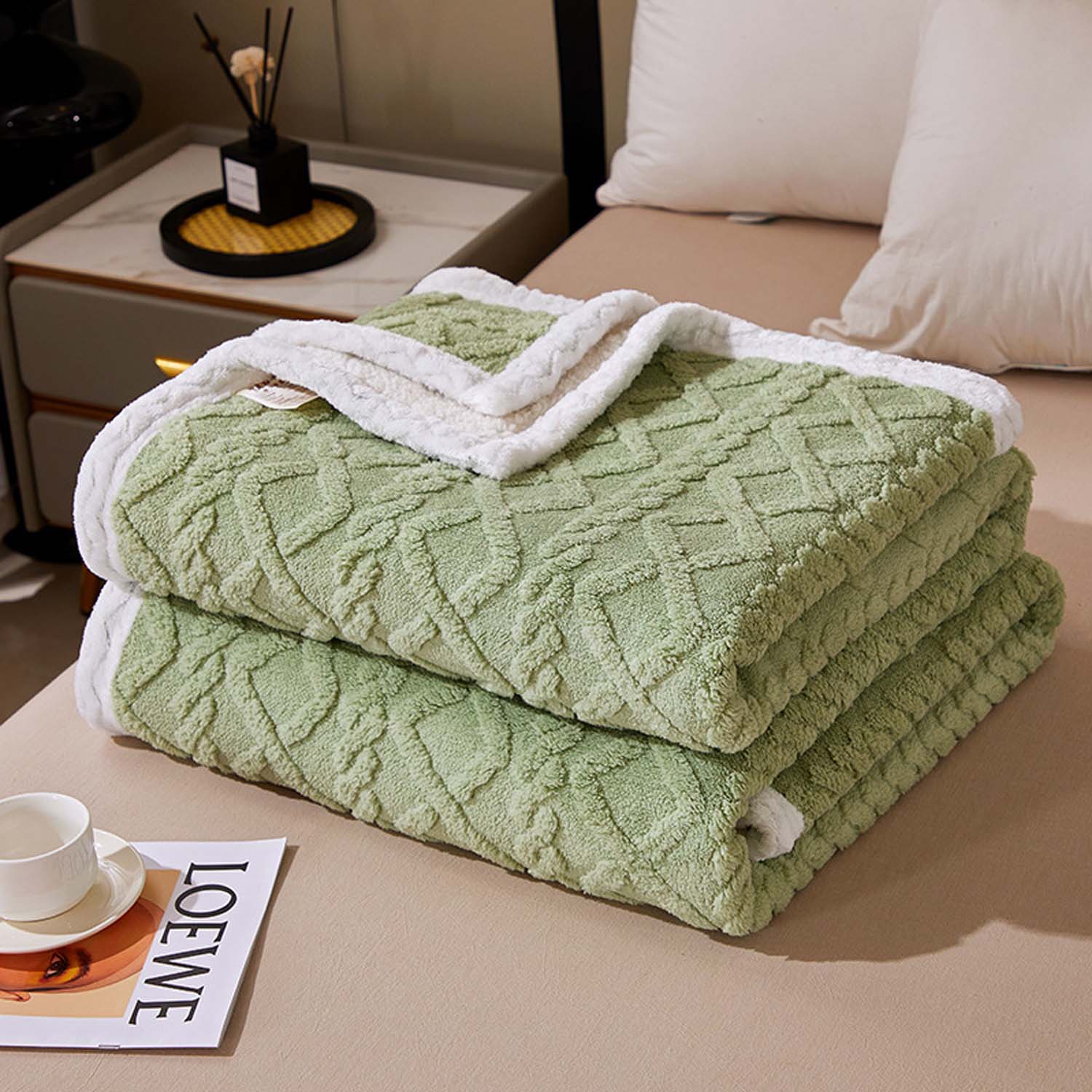 Thick Double-Layer Lamb Wool Jacquard Nap Office Blanket 7