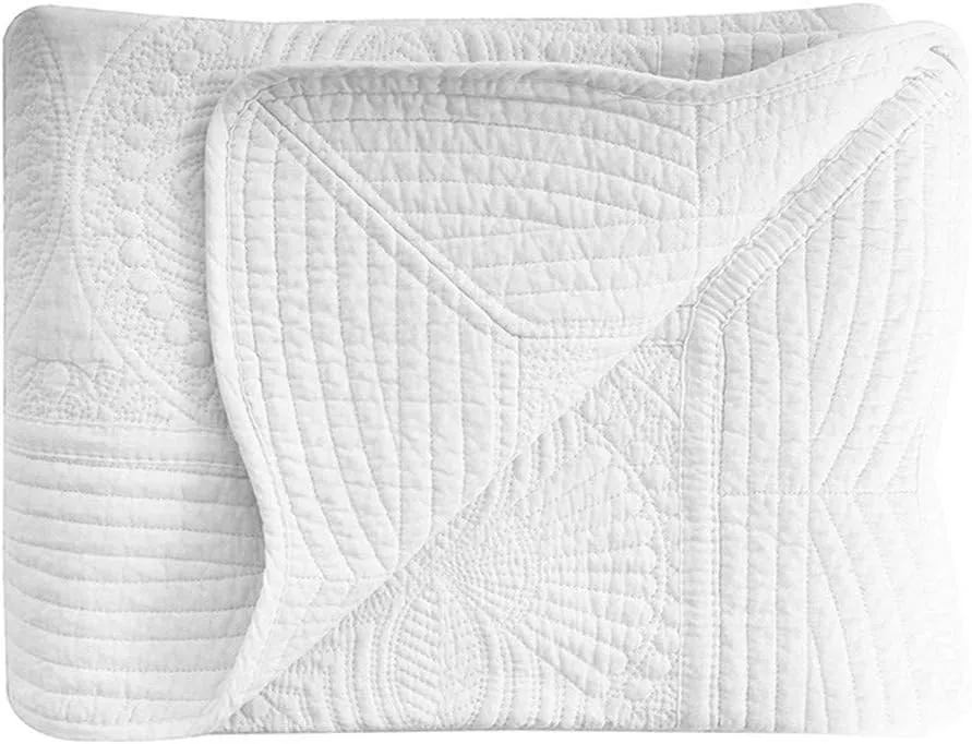 Toddlers Quilt Embroidery Scalloped Blanket 36" x 45" Newbor 2