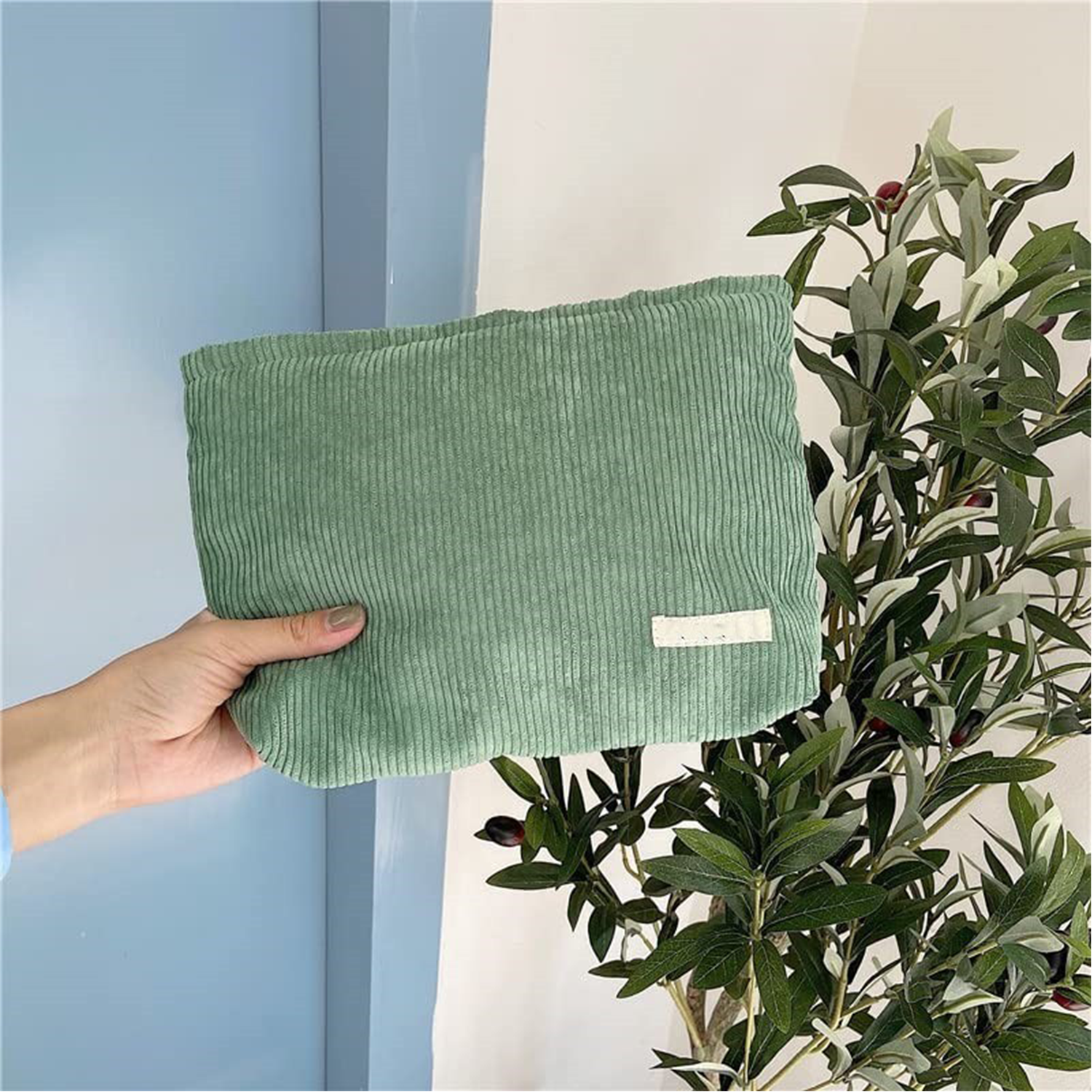 Large Capacity Cosmetic Storage Bag 9