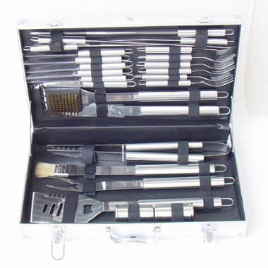 24pcs Stainless BBQ Tool Set in an Aluminum Case 1