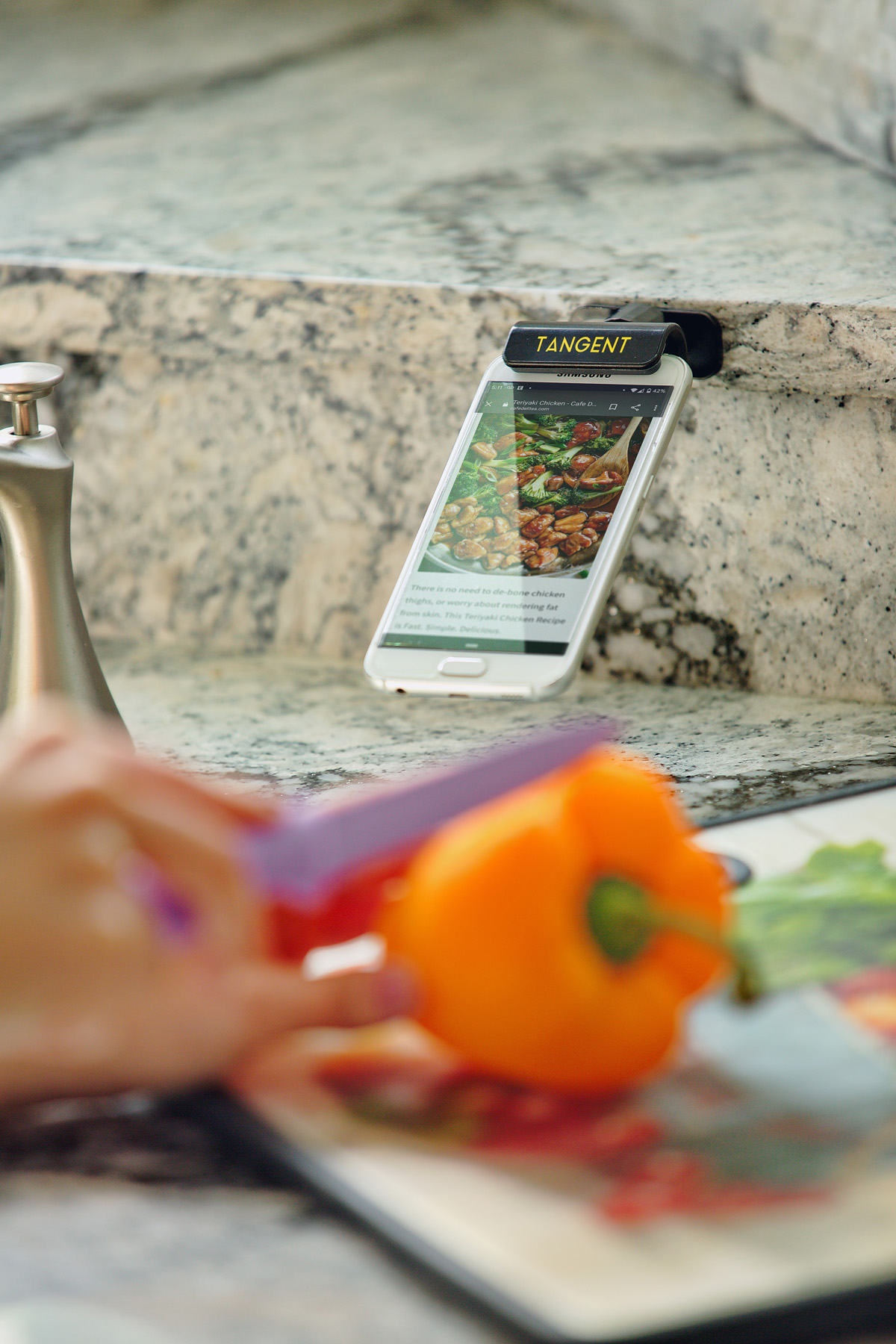 Tangent Swivel Phone Stand 5