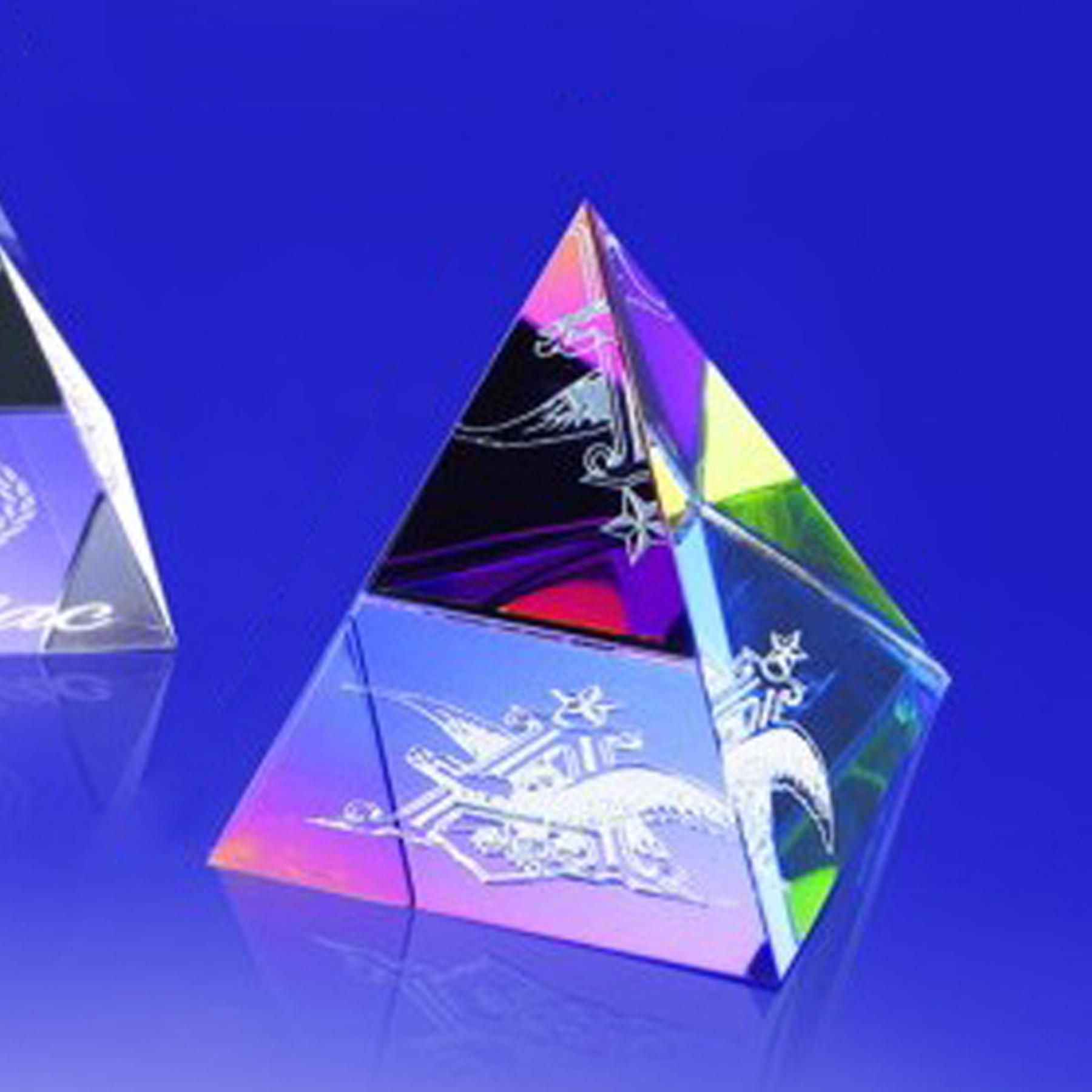 2-5/8" Rainbow Colored Pyramid Paperweight_D005AE 6