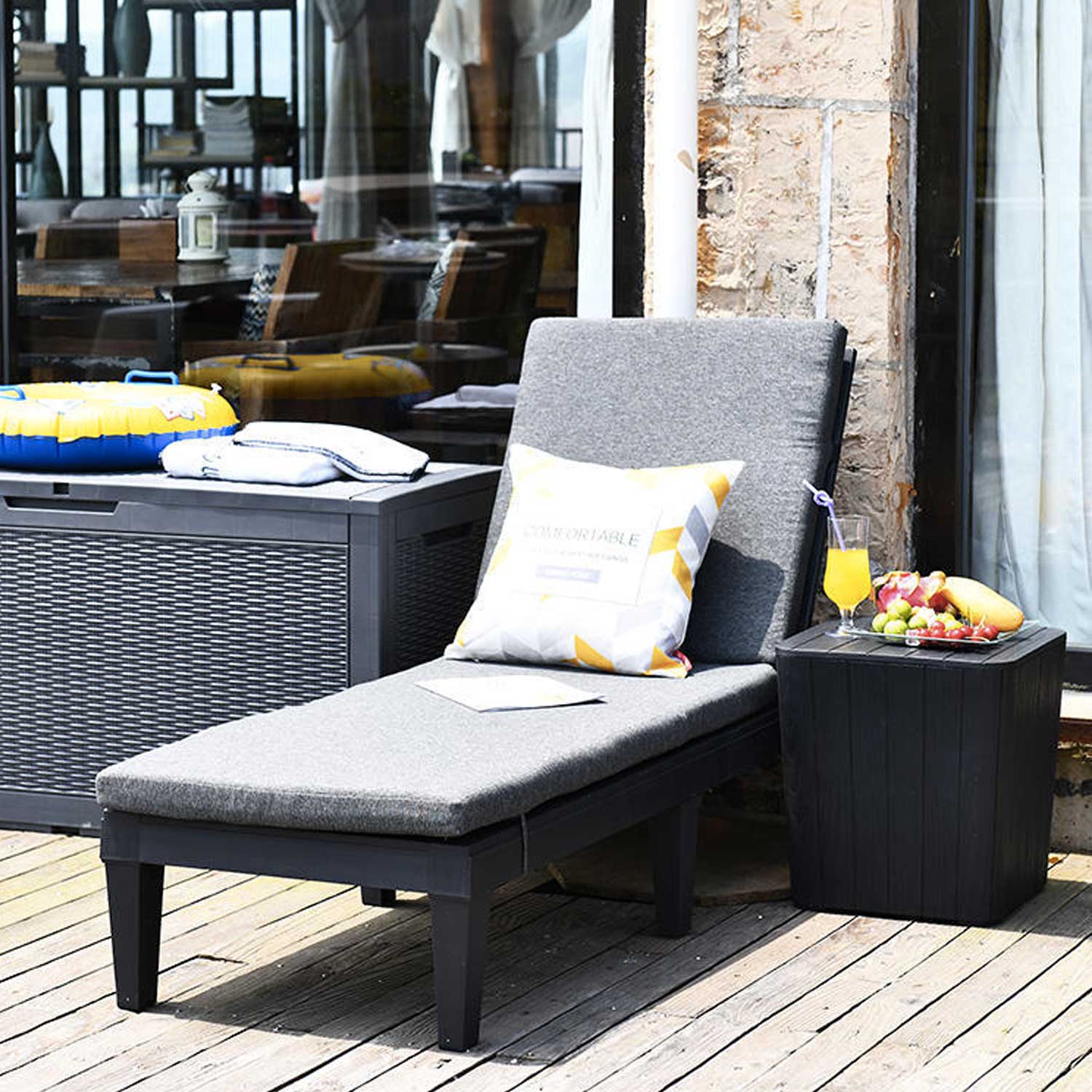 Poolside Sun Lounger – Beach Chair w/ Cushion 6