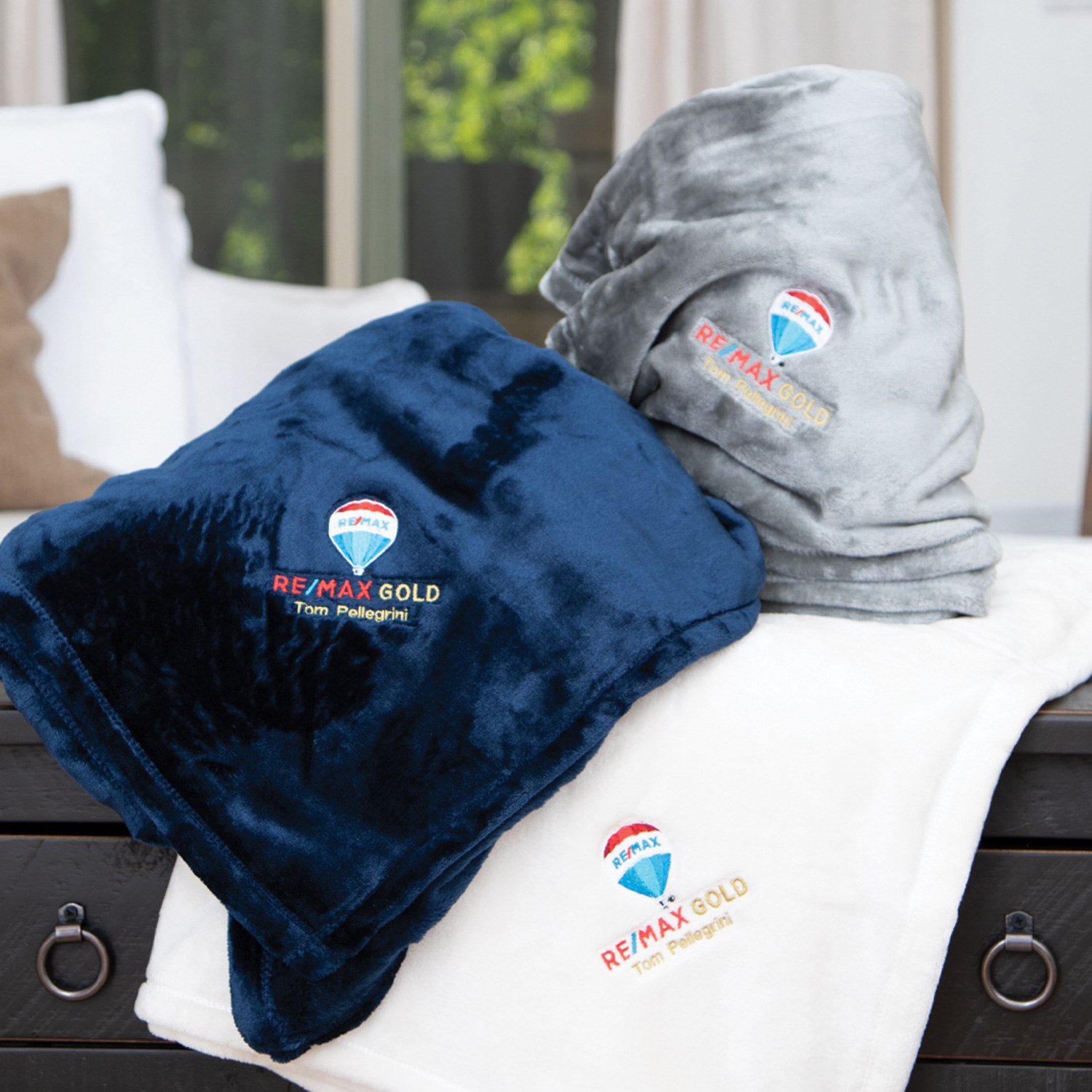 Oversize Tahoe Microfleece Throw 4