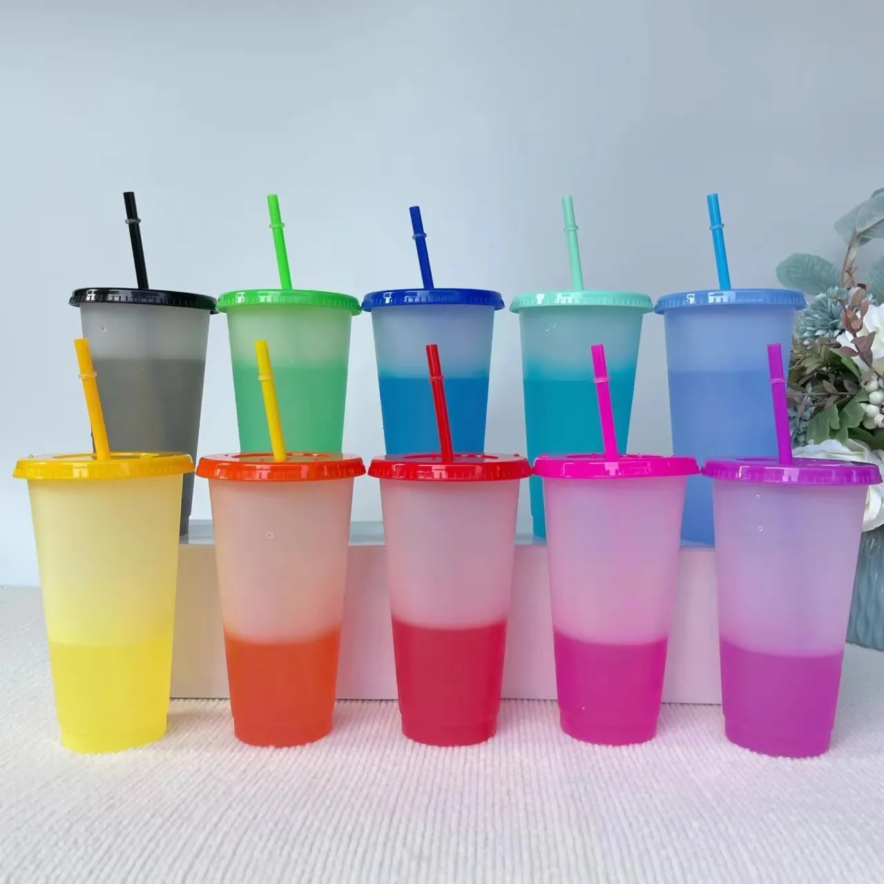 710ml Color Change Straw Cup 4