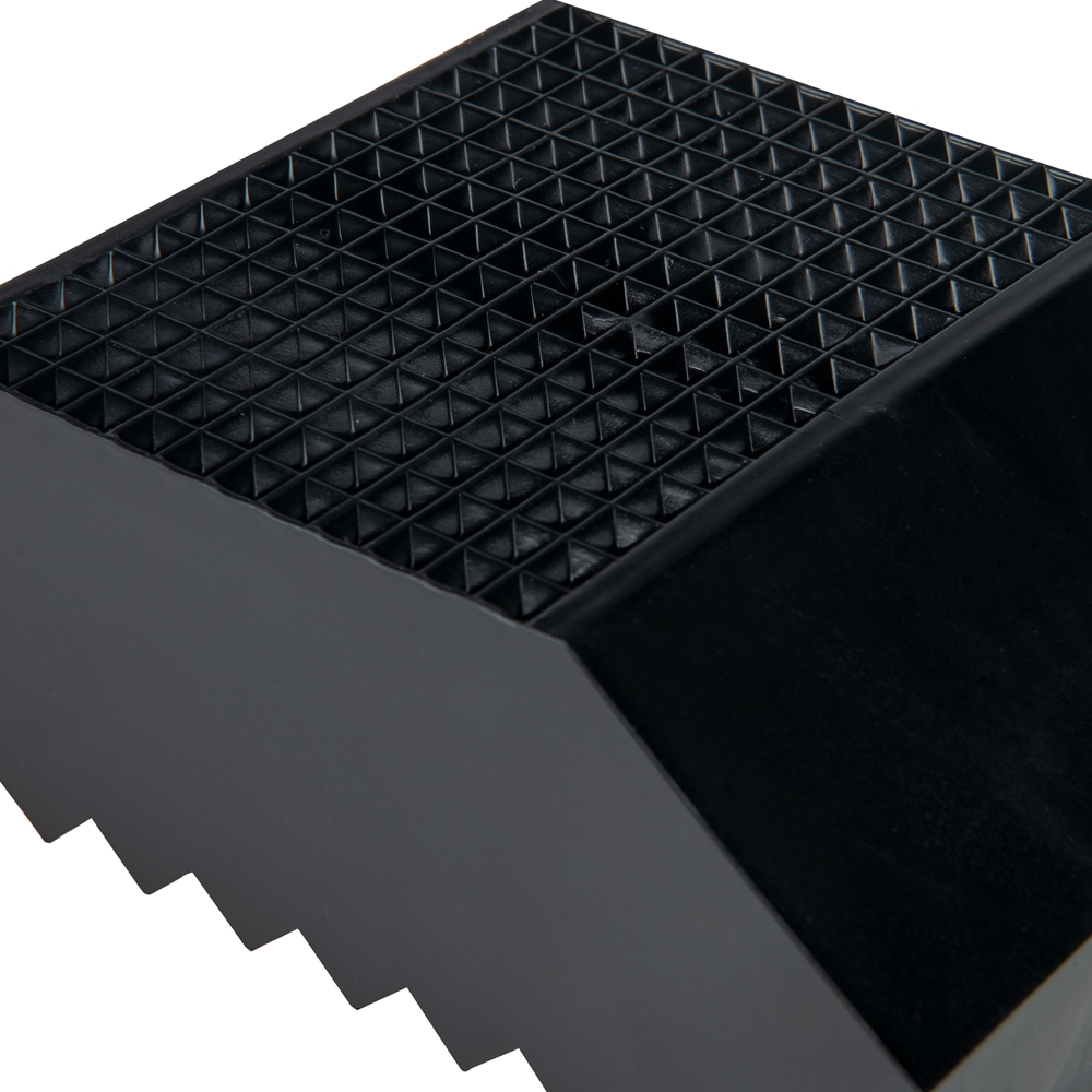 2" Heavy Black Field Goal Tee -Retail 3