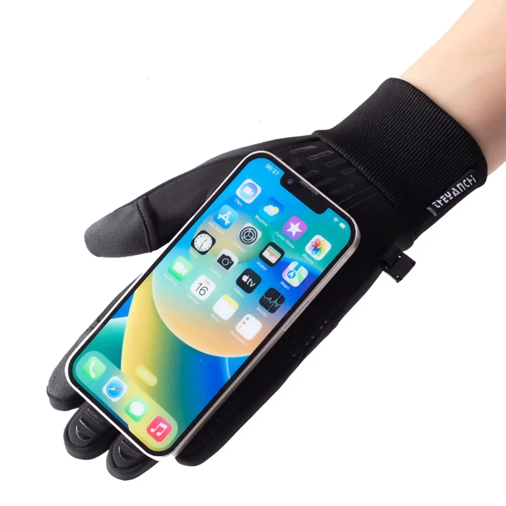 Waterproof Anti Slip Warm Gloves With Storage 5