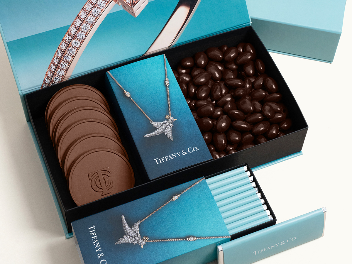 Luxury Tasting Box with Custom Packaging 15
