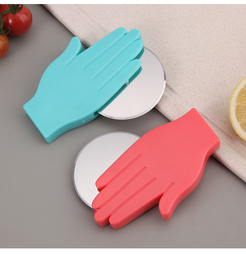 Palm Shaped Pizza Cutter 5