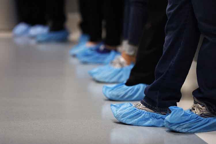 SKID-FREE, Non-woven Shoe Covers - PromoPack 6