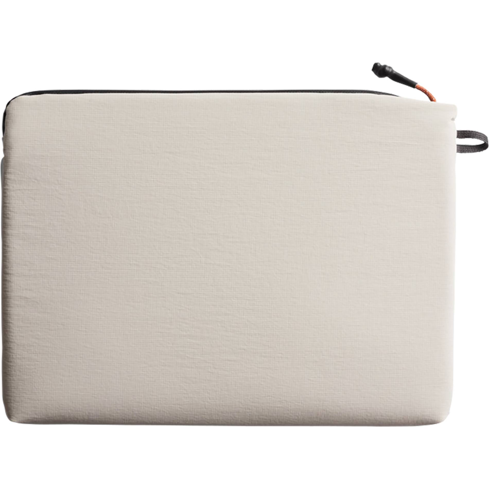 Bellroy Lite Recycled 16" Laptop Sleeve 9