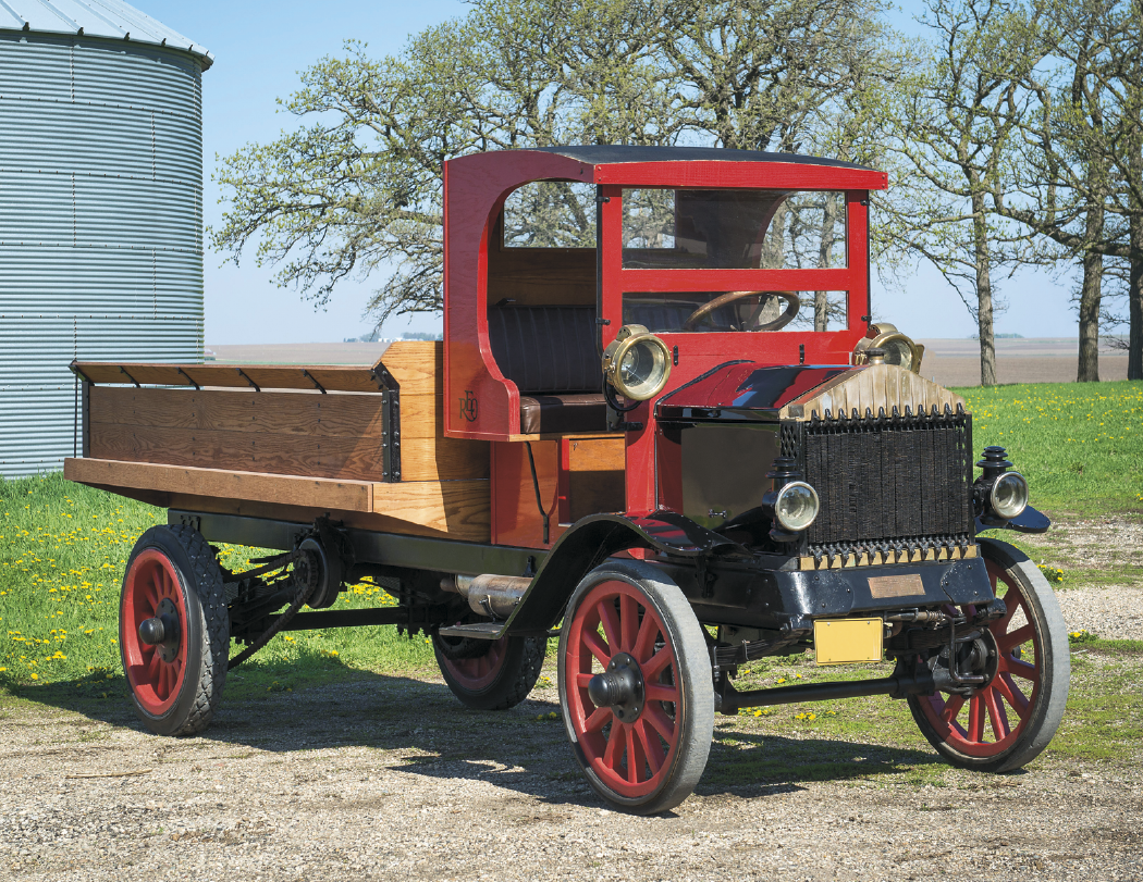 Good Value™ Treasured Trucks - Spiral Calendar 31
