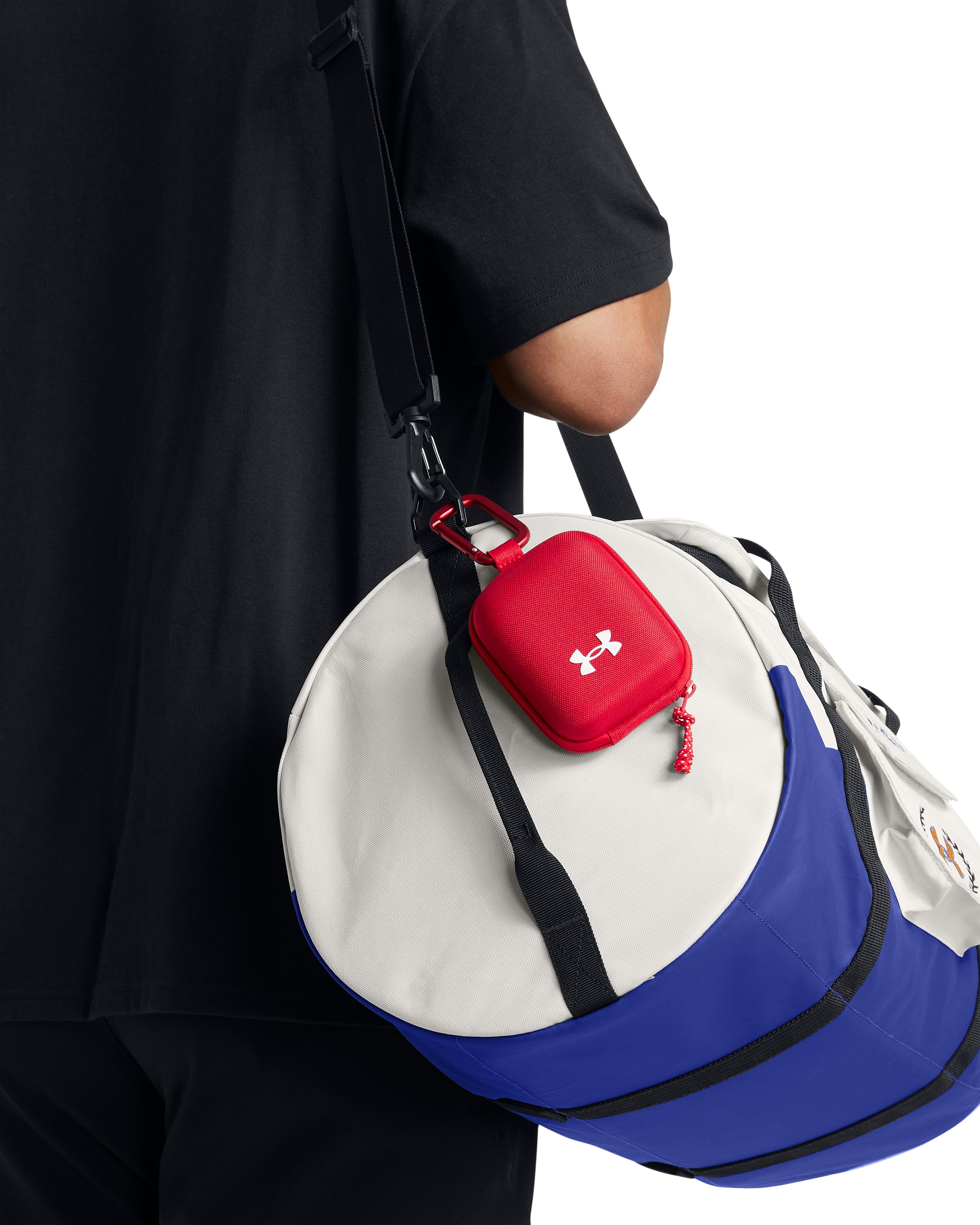 UA Triumph Barrel Duffle 3