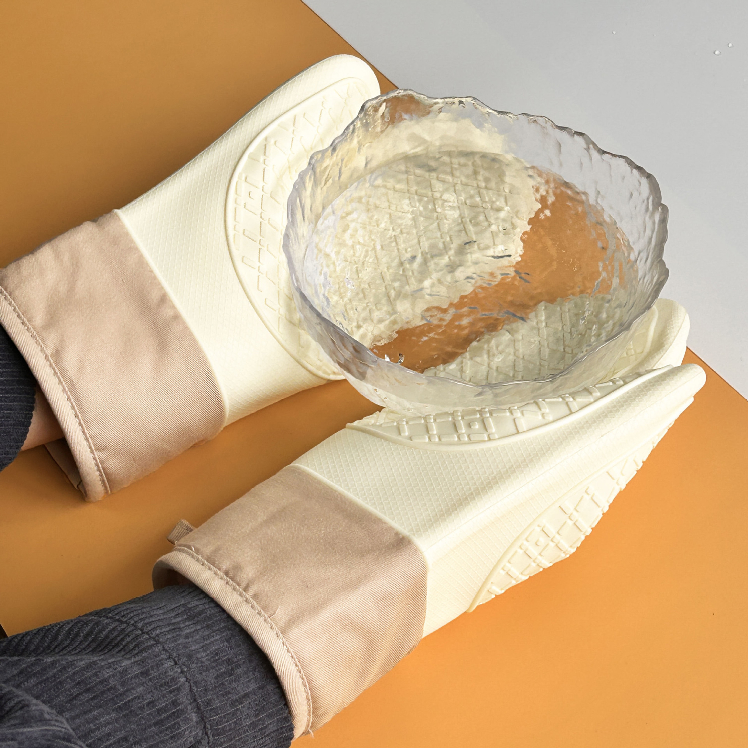Silicone Anti Slip And Heat-Insulating Gloves 4