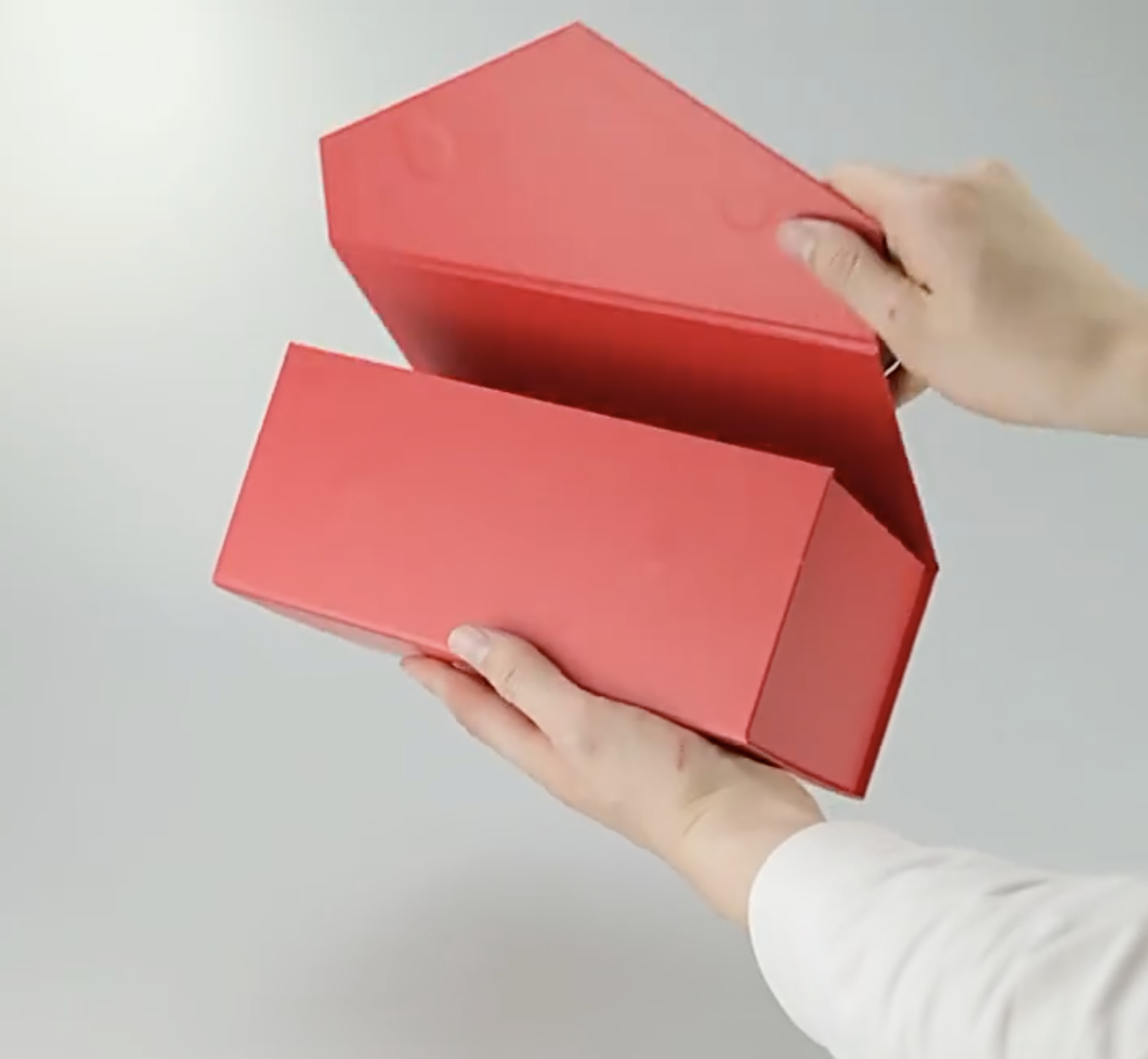 Magnetic gift box 12