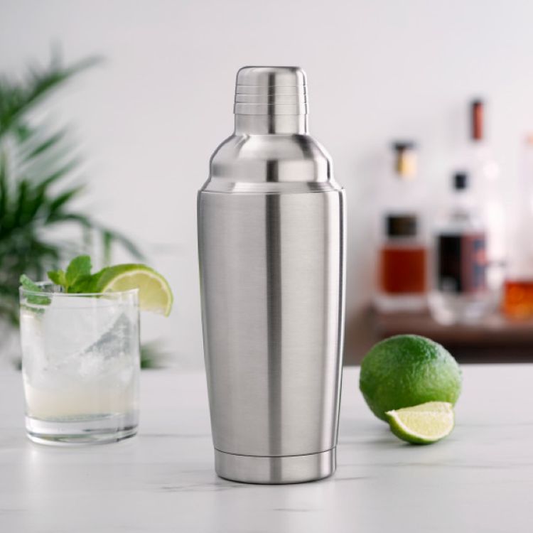 True® Vacuum Insulated Shaker 1