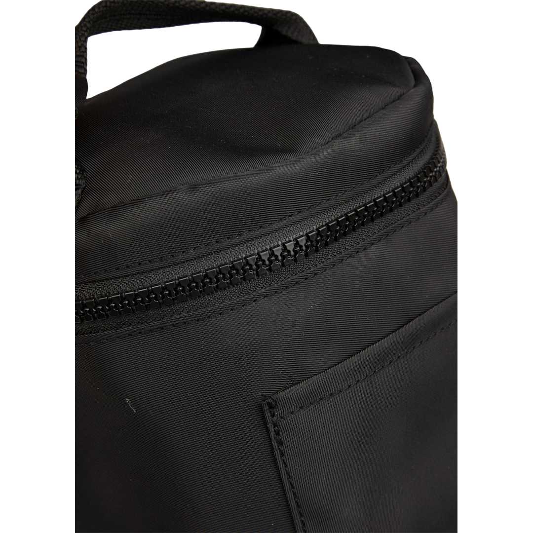 Wellable Recycled Round Travel Case 100