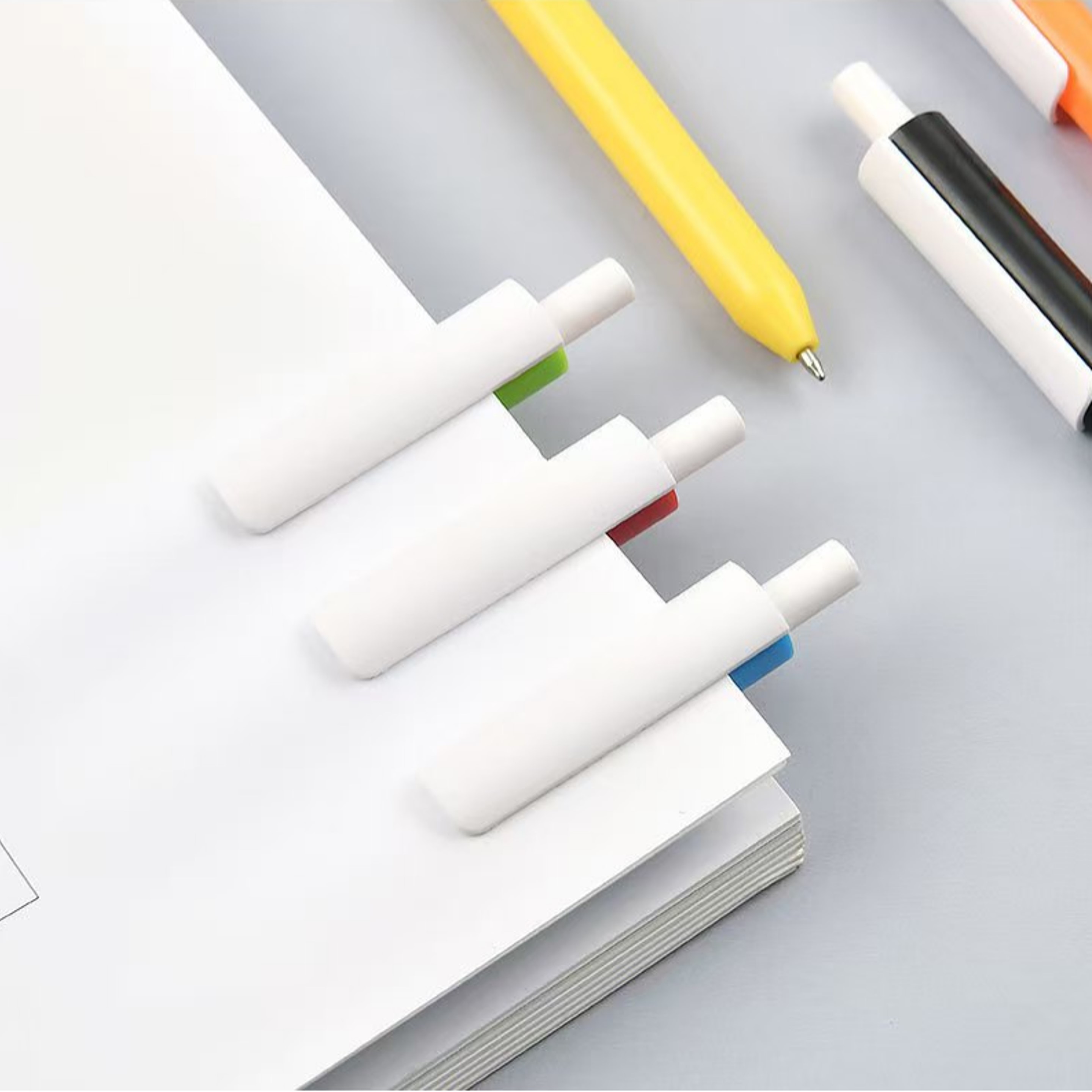 Plastic Ballpiont Pen 4