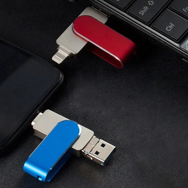 Stockton 3-IN-1 Push and Pull USB Flash drive 3
