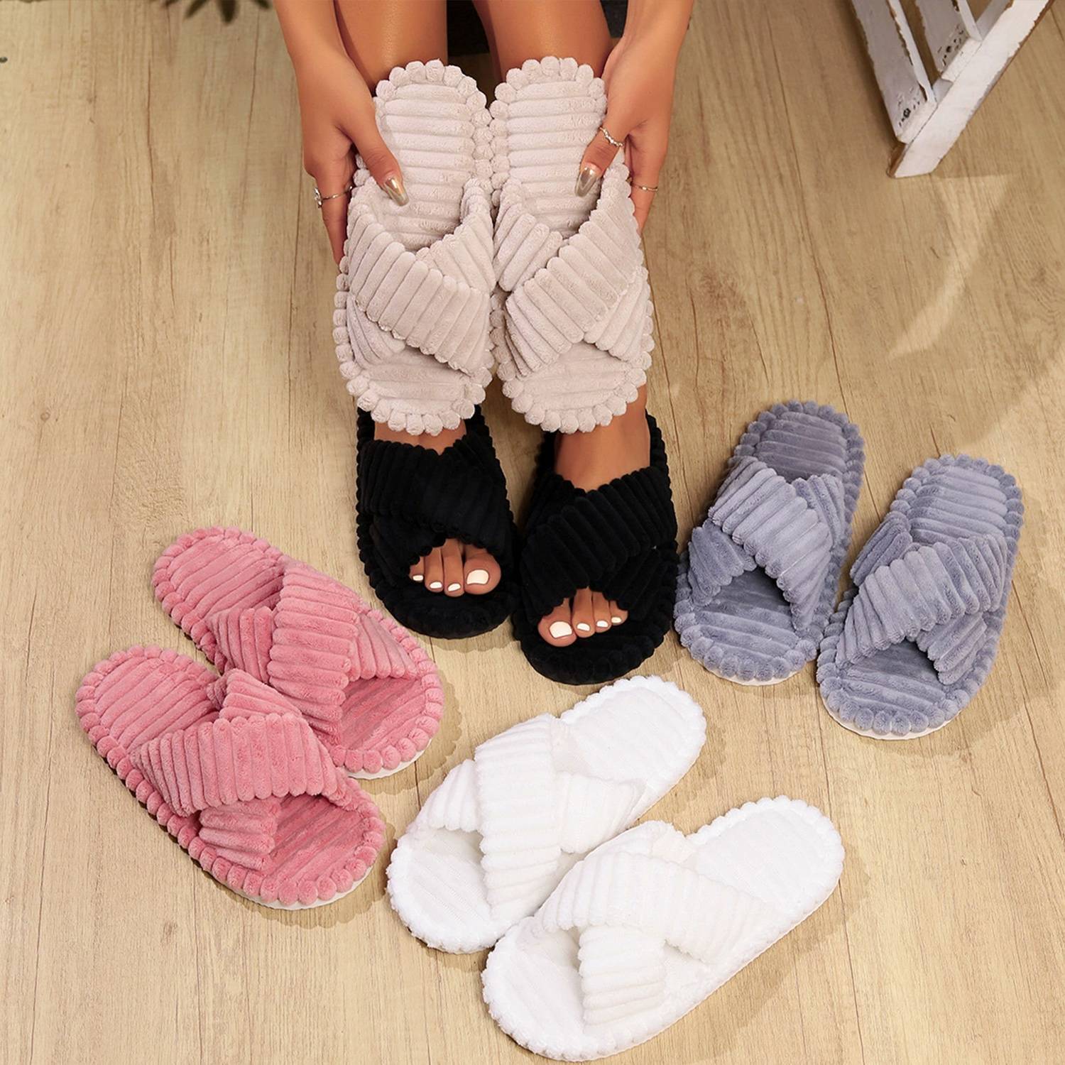Plush Warm Women's Fluffy Slippers 2