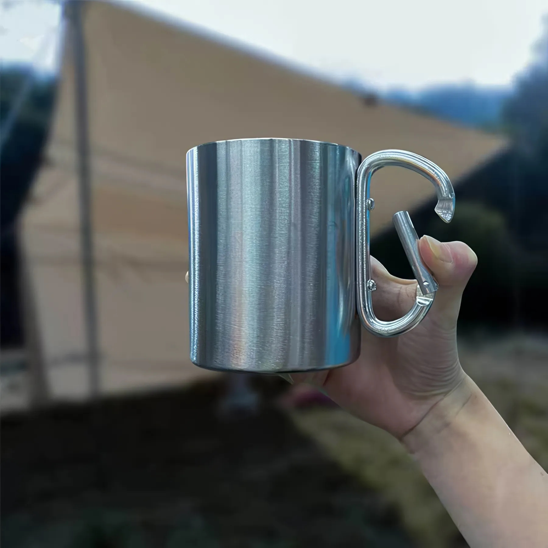 Travel Mug with Carabiner 2