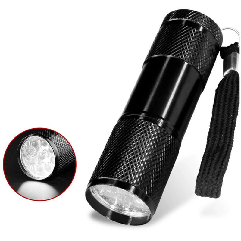 9 LED Flashlight 1