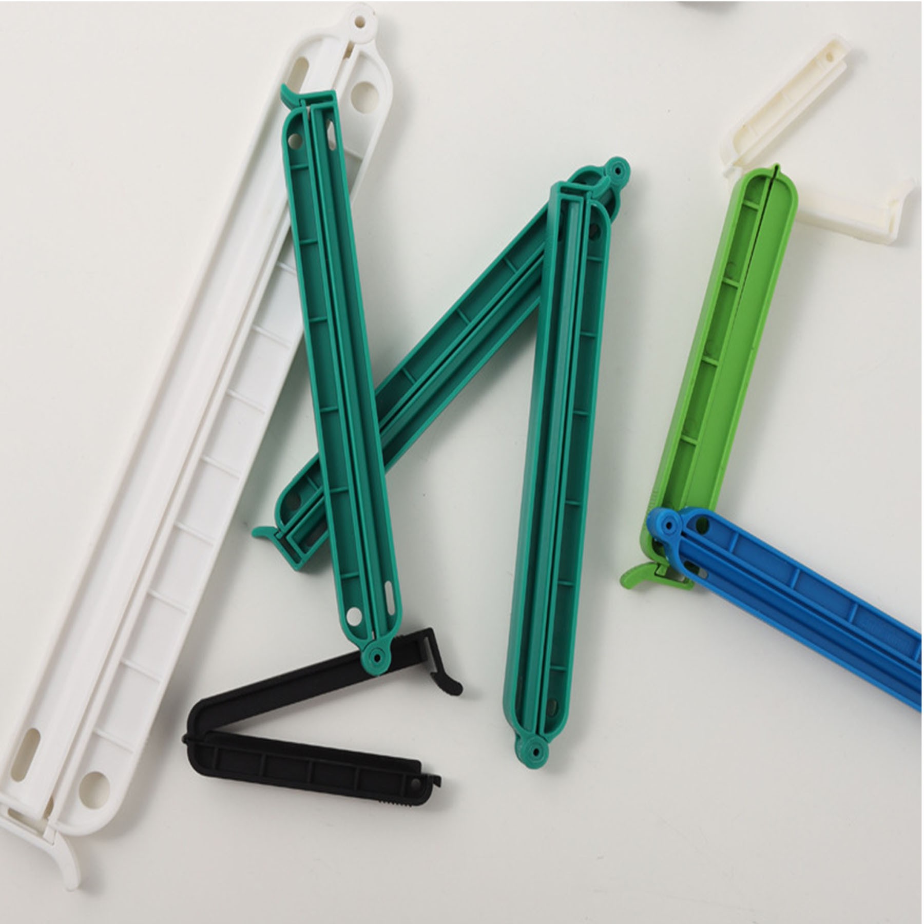 Food Sealing Clip 2