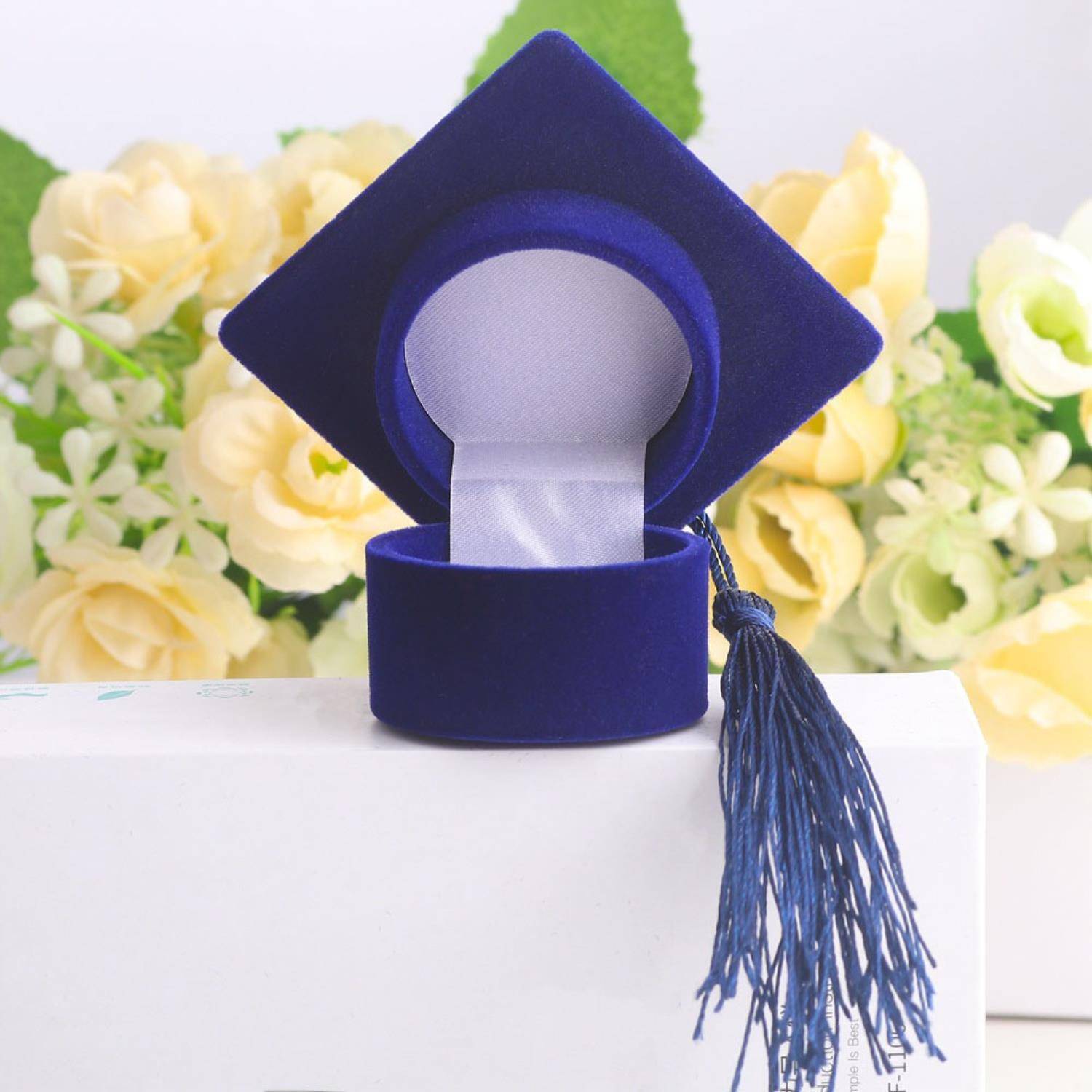 Graduation cap Ring box 7