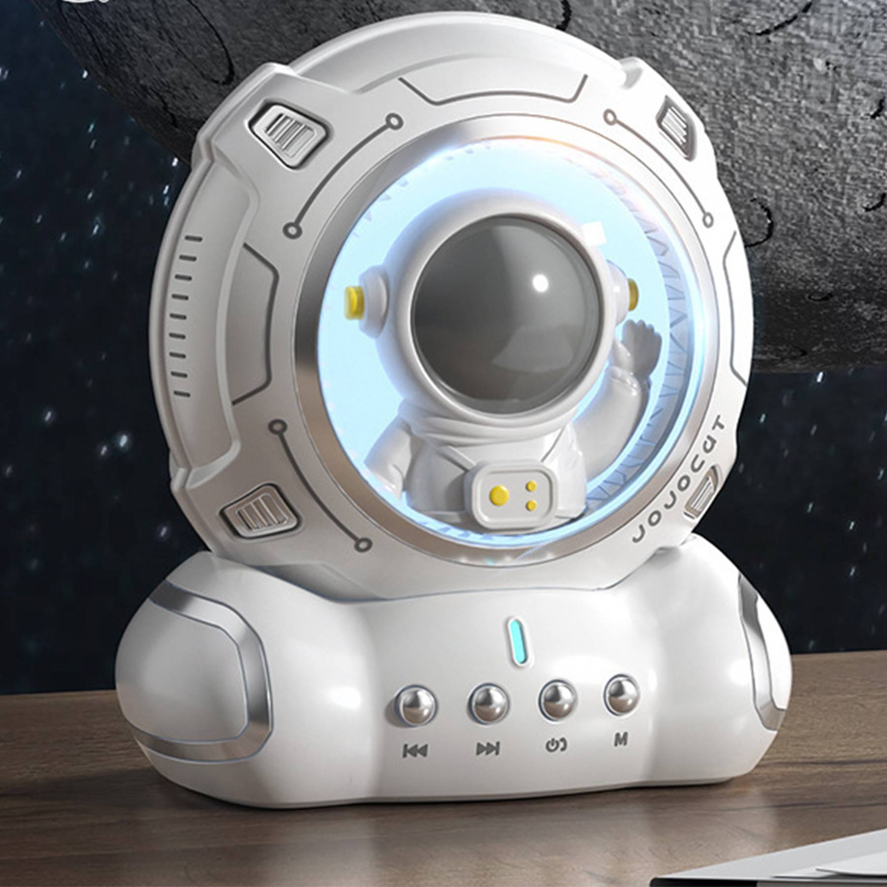 Astronaut Bluetooth speaker 1