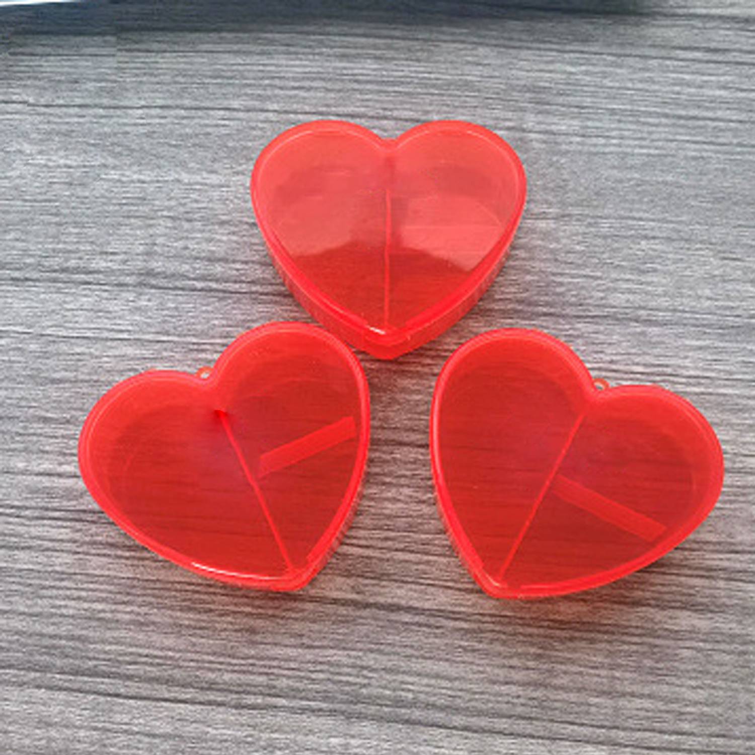 Mini Three Grid Heart-Shaped Portable Travel Medicine Box 4