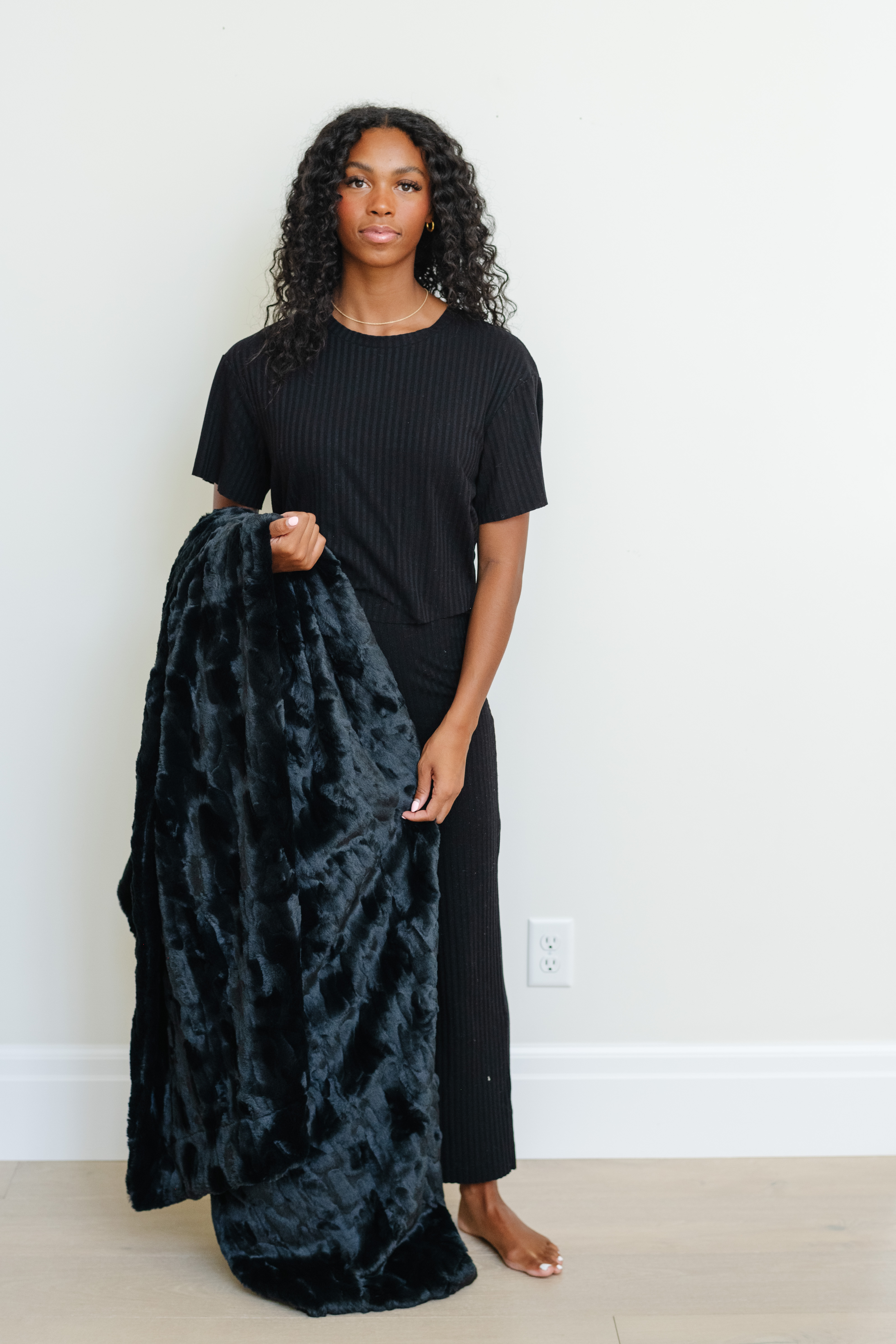 Patterned Faux Fur Zippered Black-XL Luxury Blanket (60x80) 1