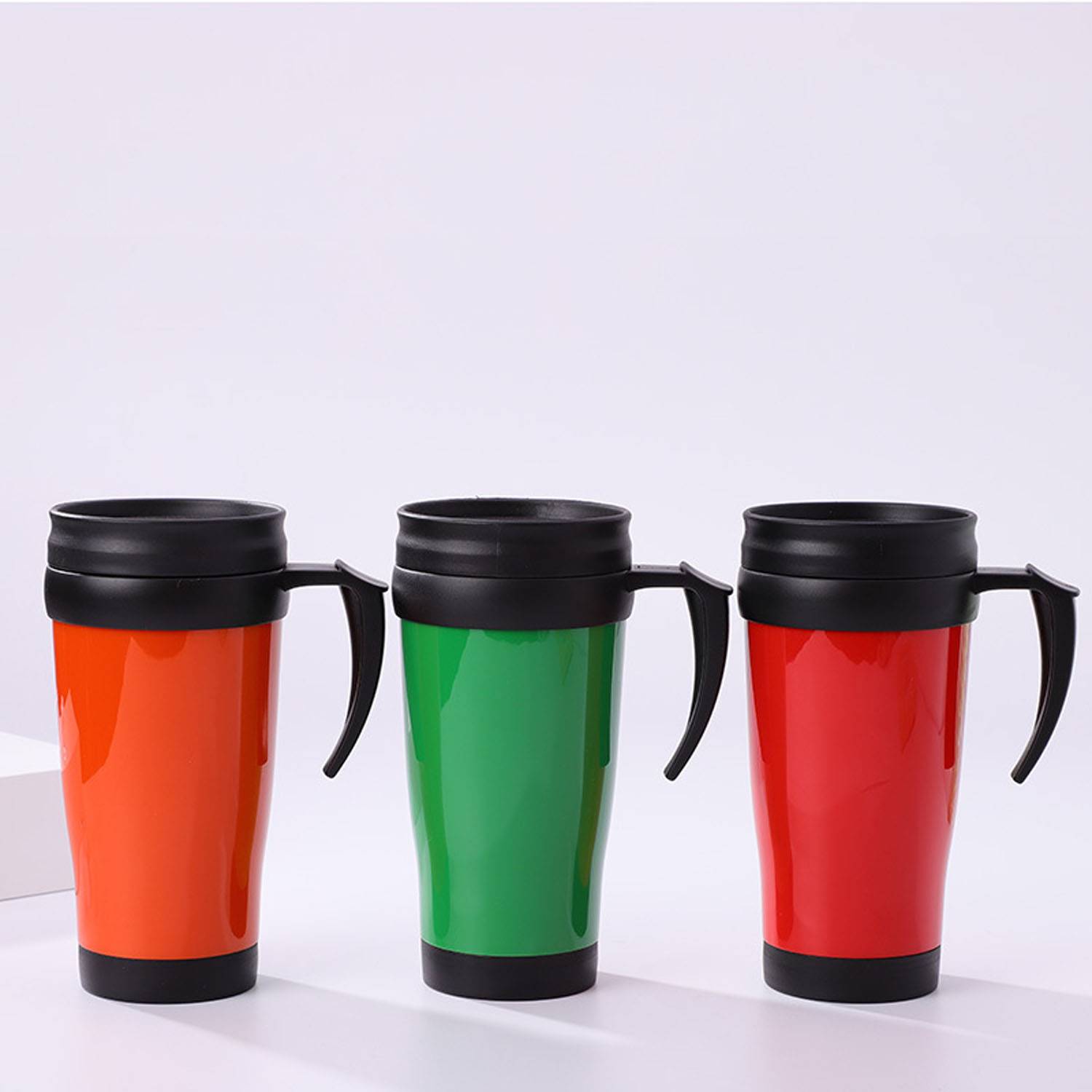 17 oz Plastic Travel Mug with Handle 7