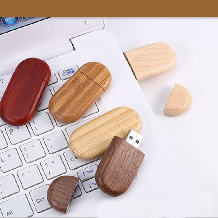 32 GB Wood USB Flash Drive with Wooden Box 1