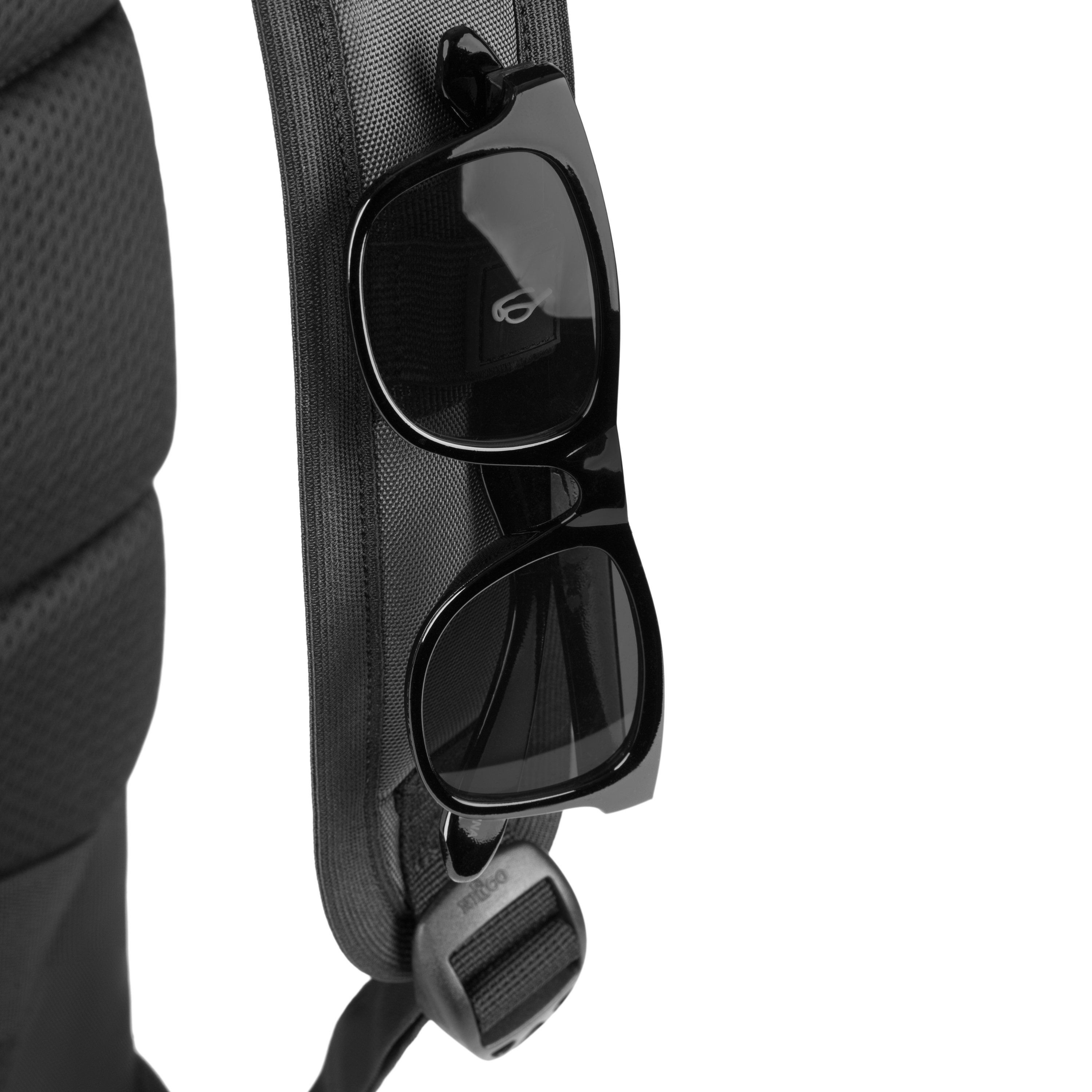 SWISSGEAR 5977 ScanSmart Dark Gray Laptop Backpack 10