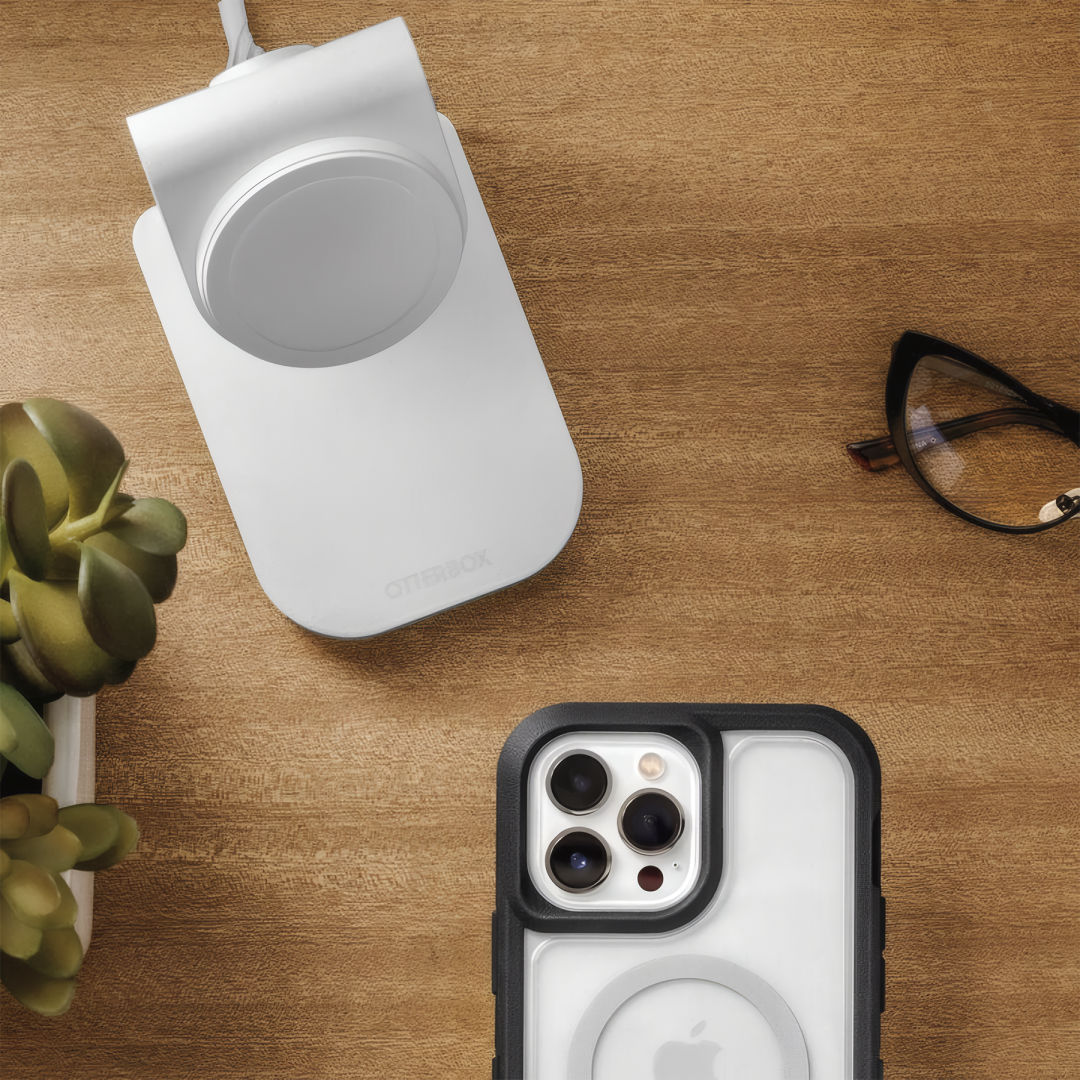 Otter Box® MagSafe Charging Stand 7