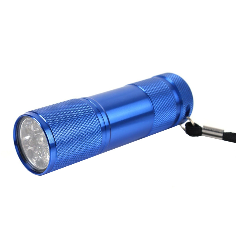 9 LED Flashlight 3