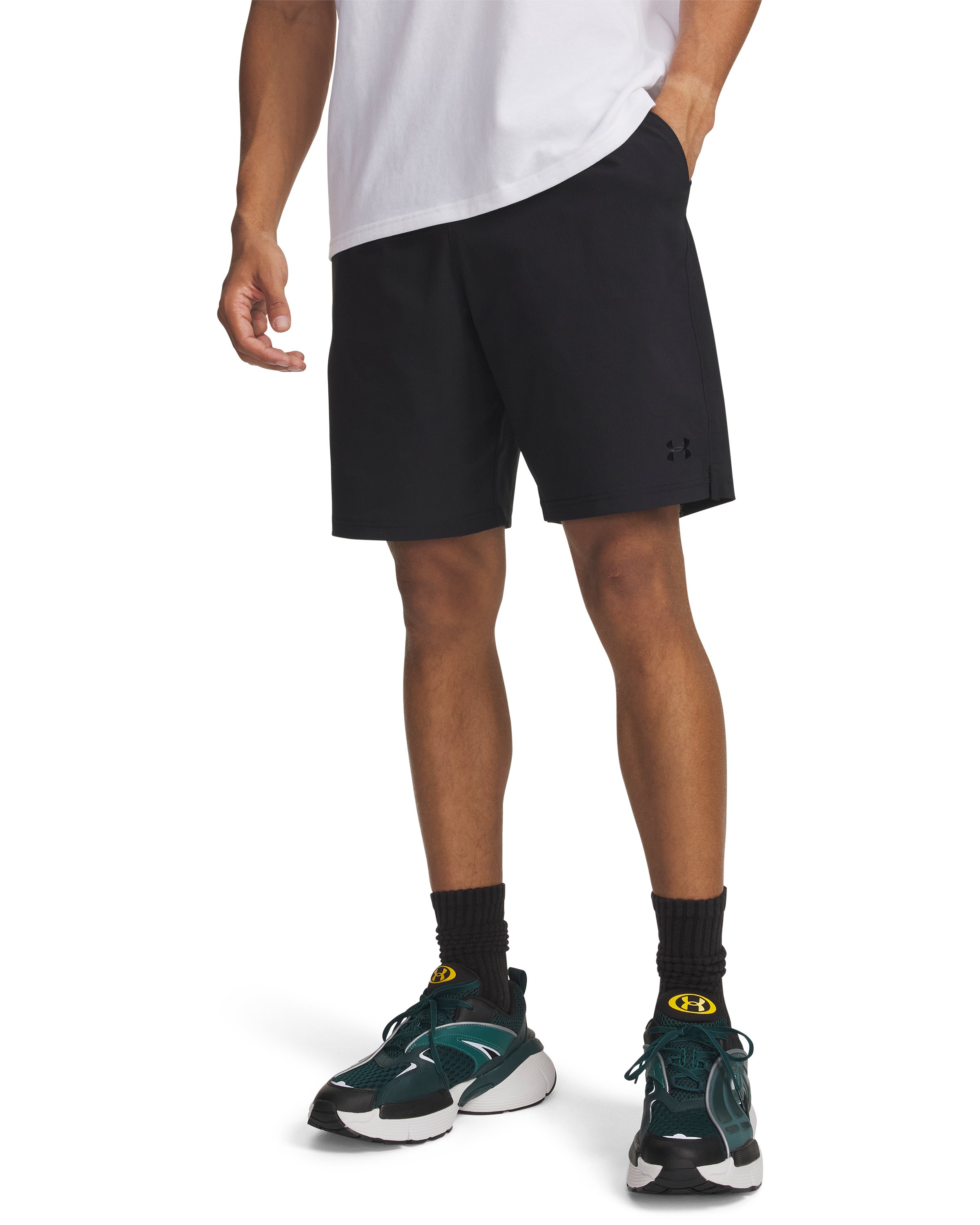 UA Motivate Vented Men's 9 Shorts 2