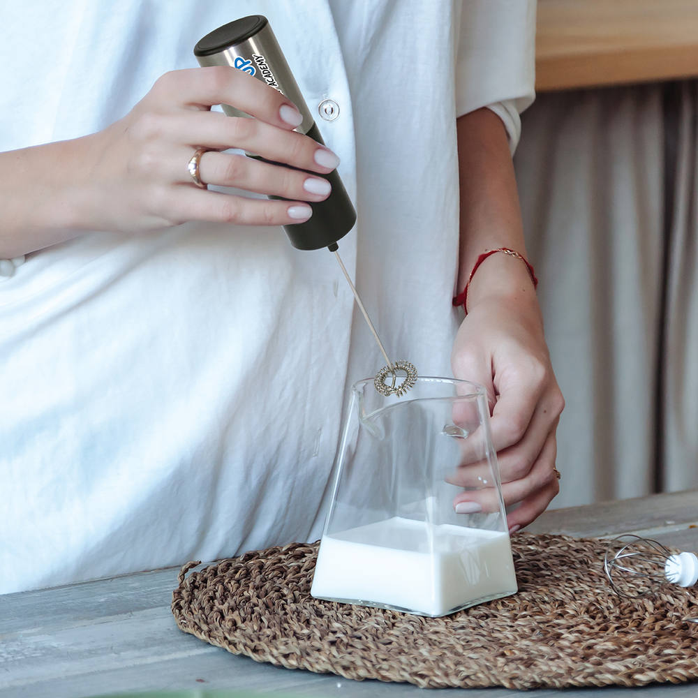 Electric Handheld Frother/Mixer 1