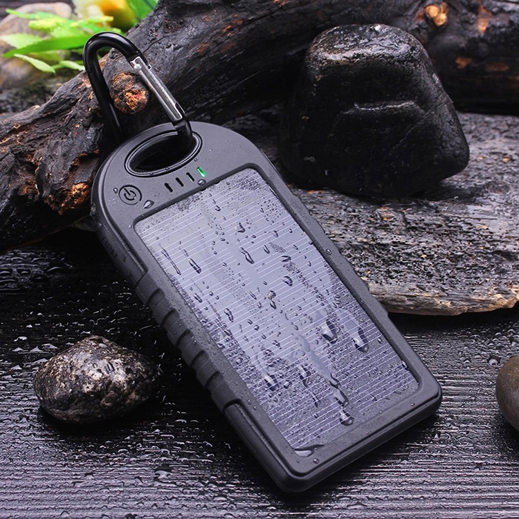Blacksburg - 4000 mAh WATERPROOF SOLAR POWER BANK 4